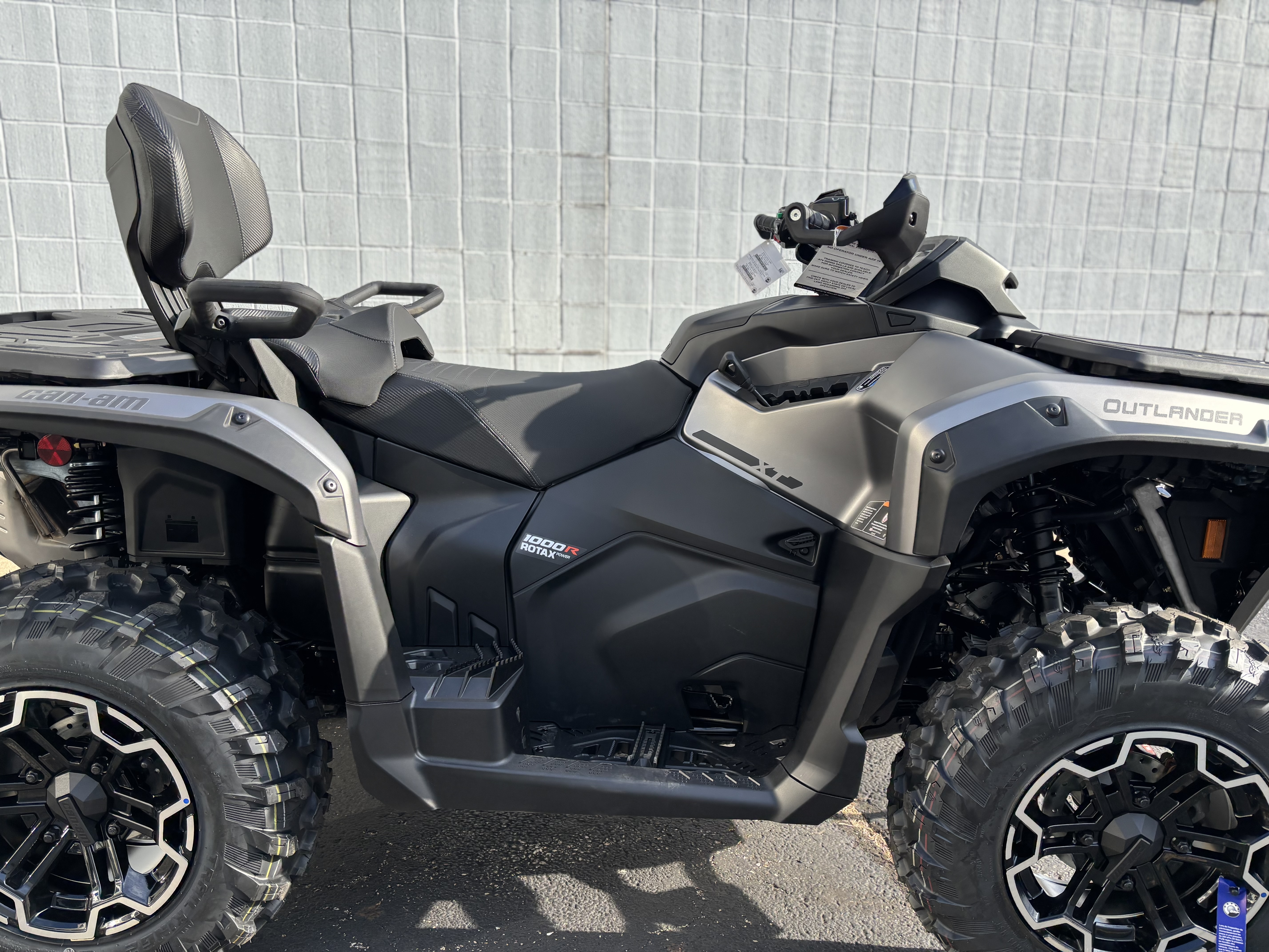 2026 Can-Am OUTLANDER MAX XT 850 - Photo 4