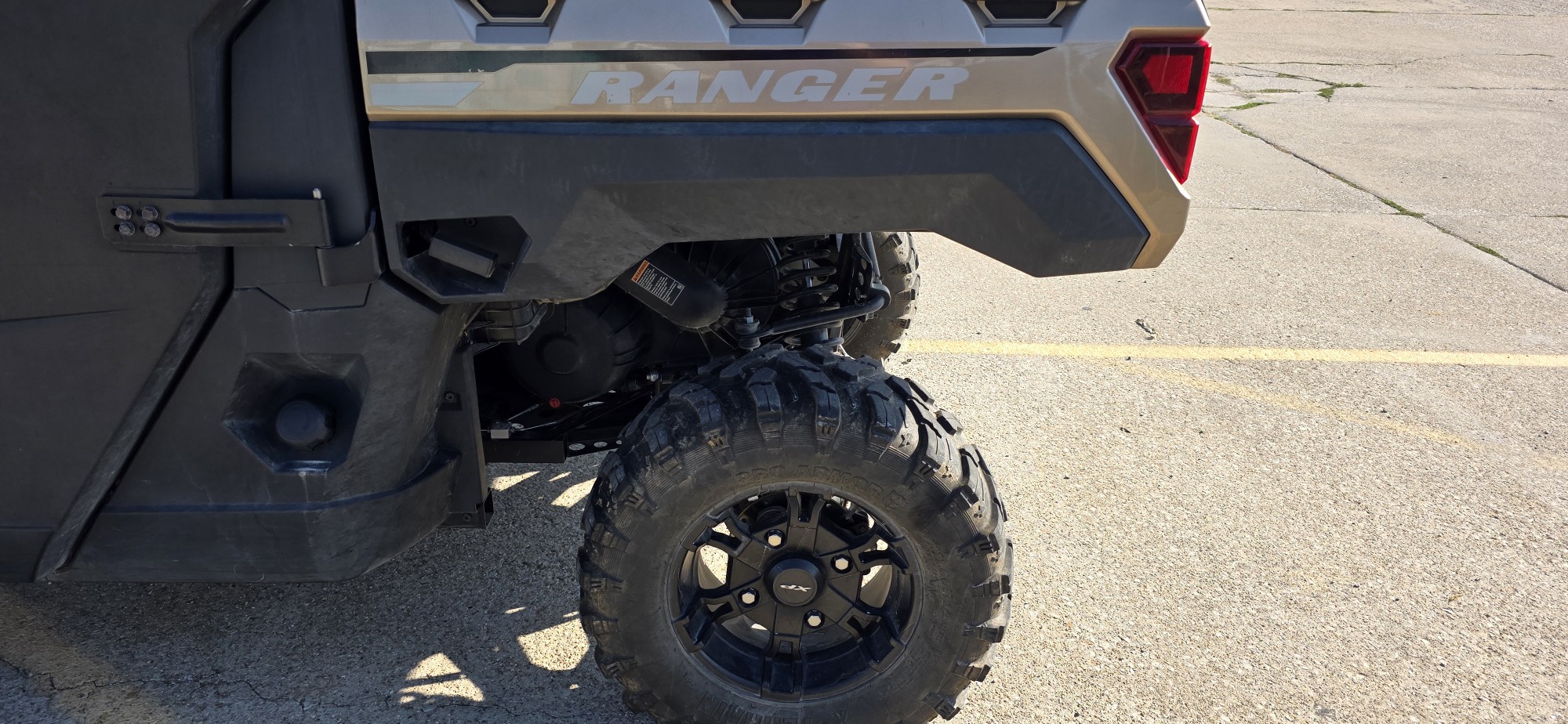2023 Polaris RANGER XP 1000 PREMIUM - BRONSON ROCK SMOKE Premium - Photo 10