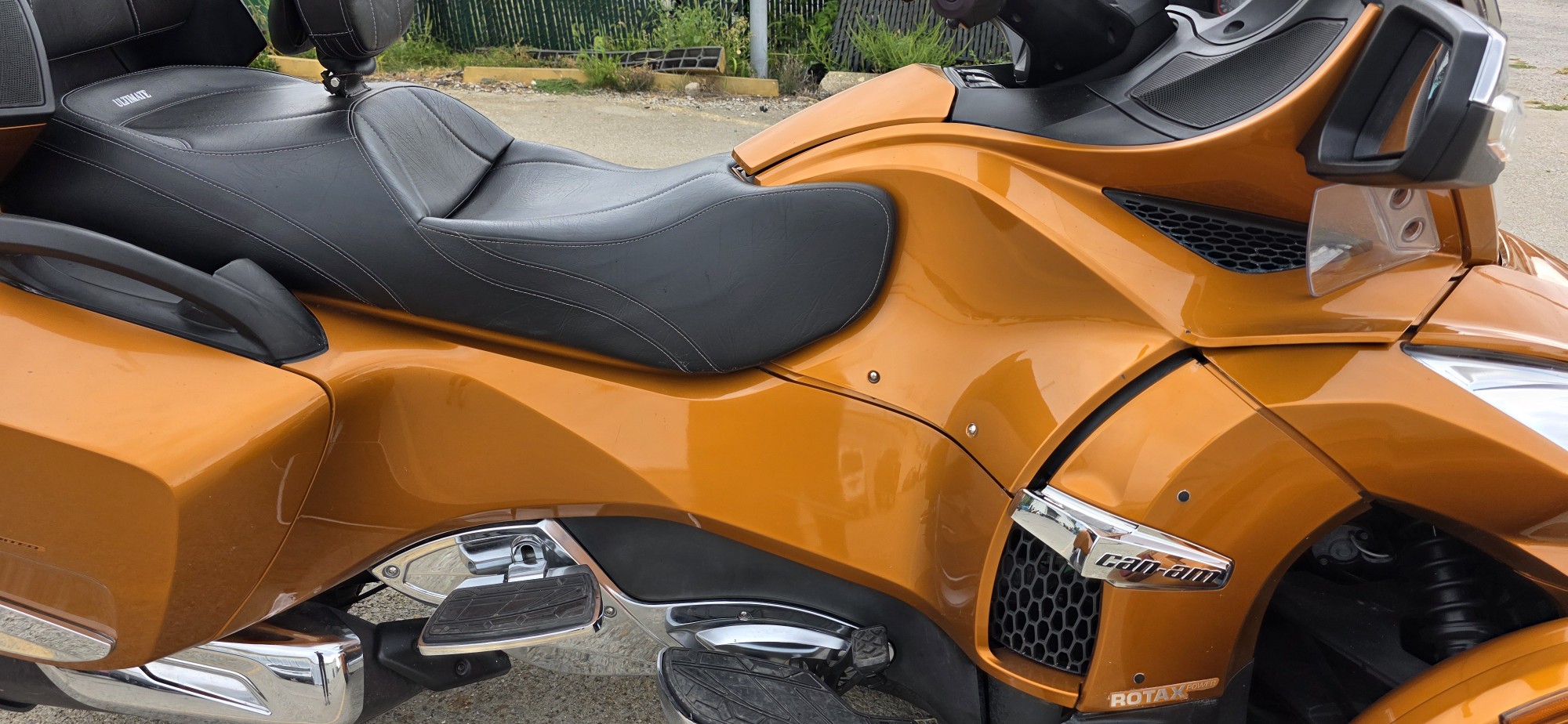 2014 Can-Am SPYDER RT LIMITED - Photo 2