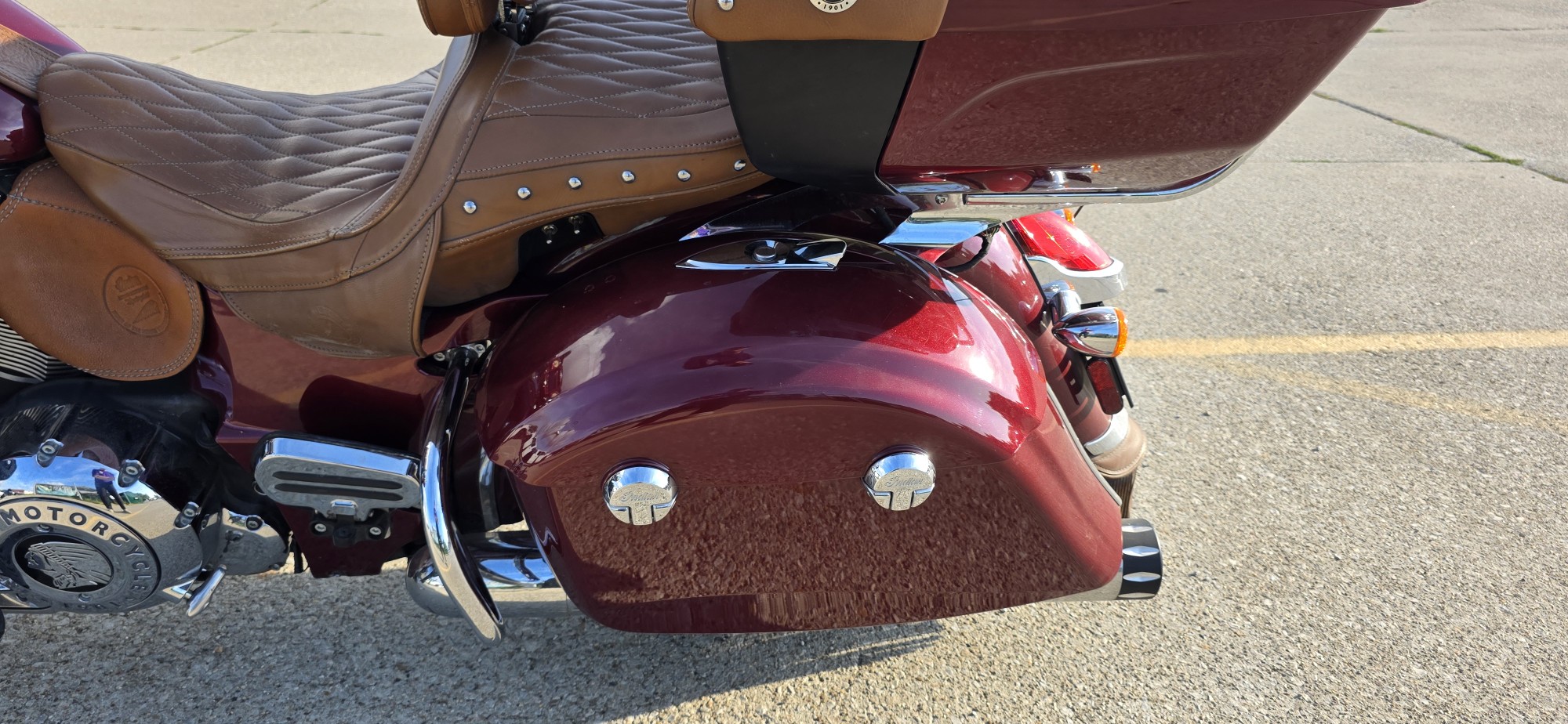 2019 Indian Motorcycle ROADMASTER, BURGUNDY METALLIC, - Photo 10