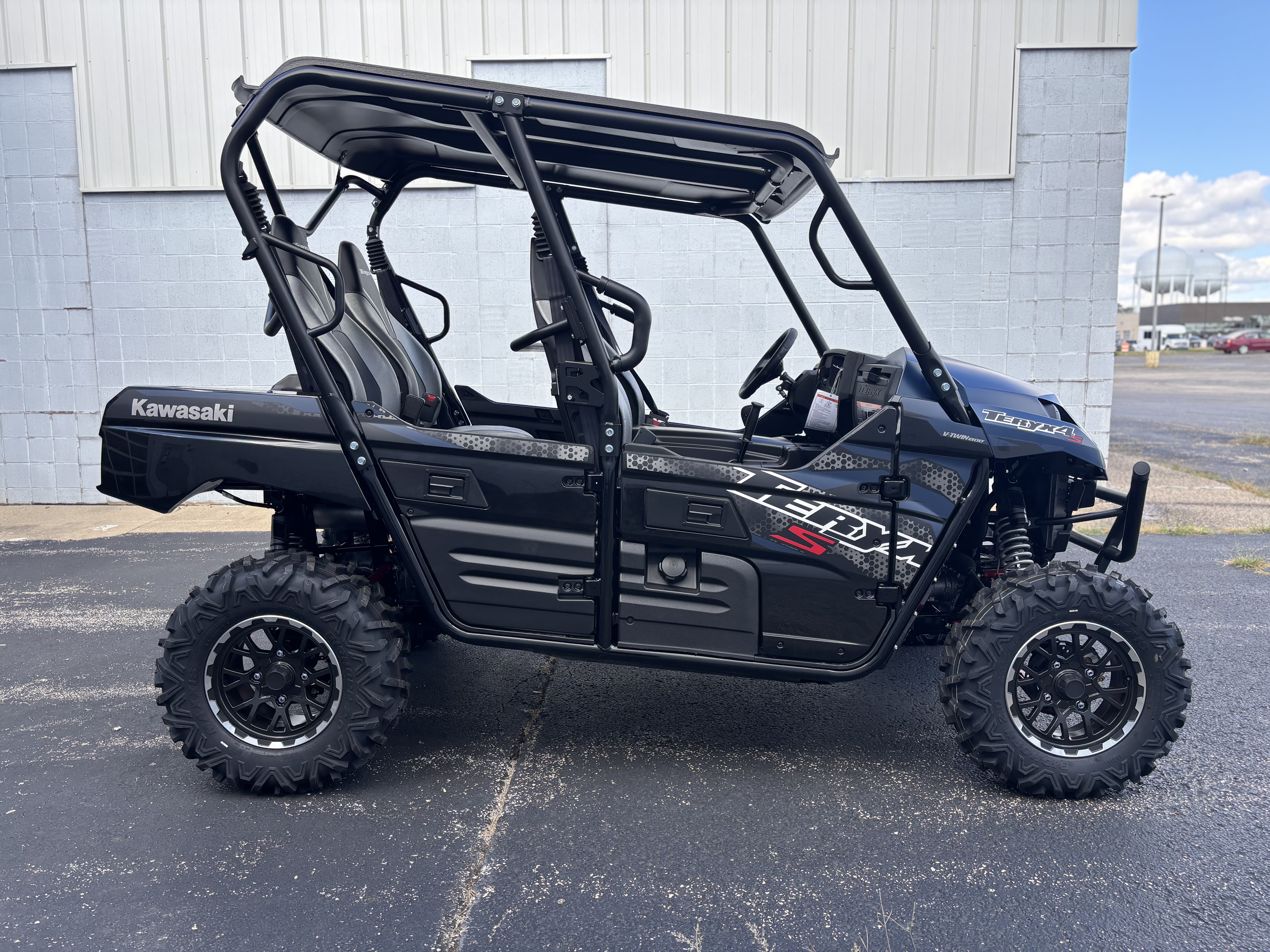 2025 Kawasaki TERYX4 S LE - Photo 2