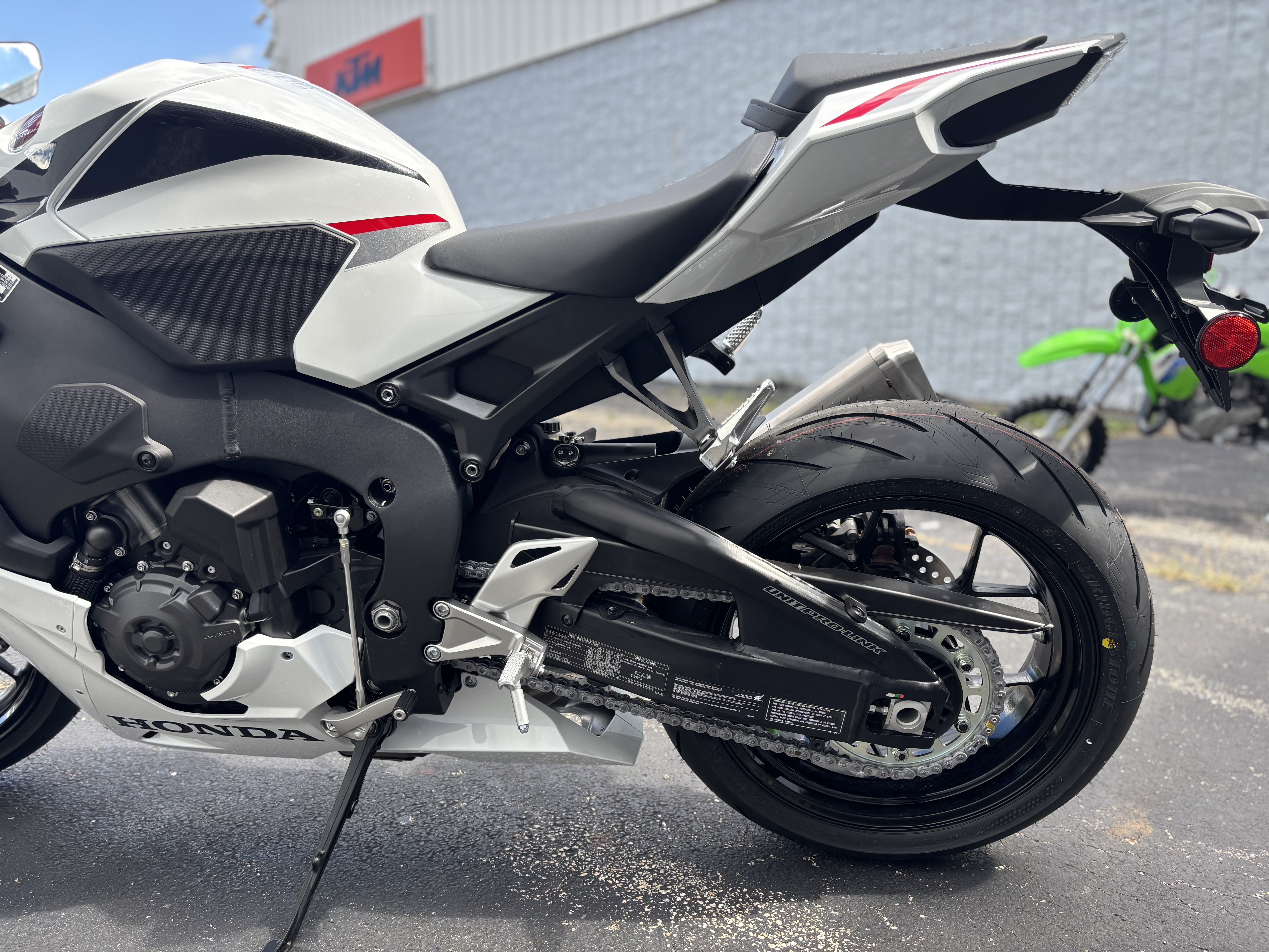 2026 Honda CBR1000RR - Photo 11