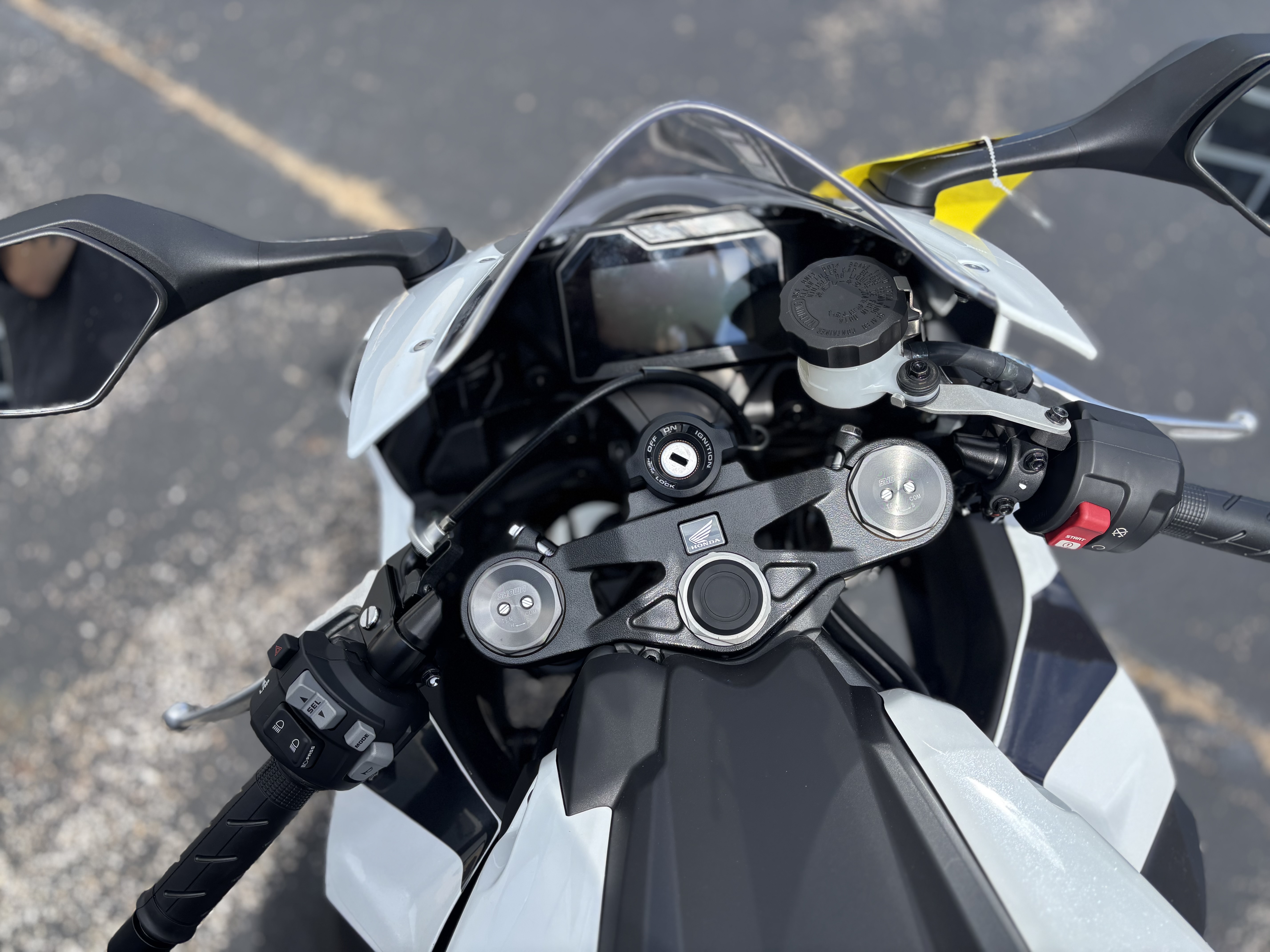 2026 Honda CBR1000RR - Photo 7
