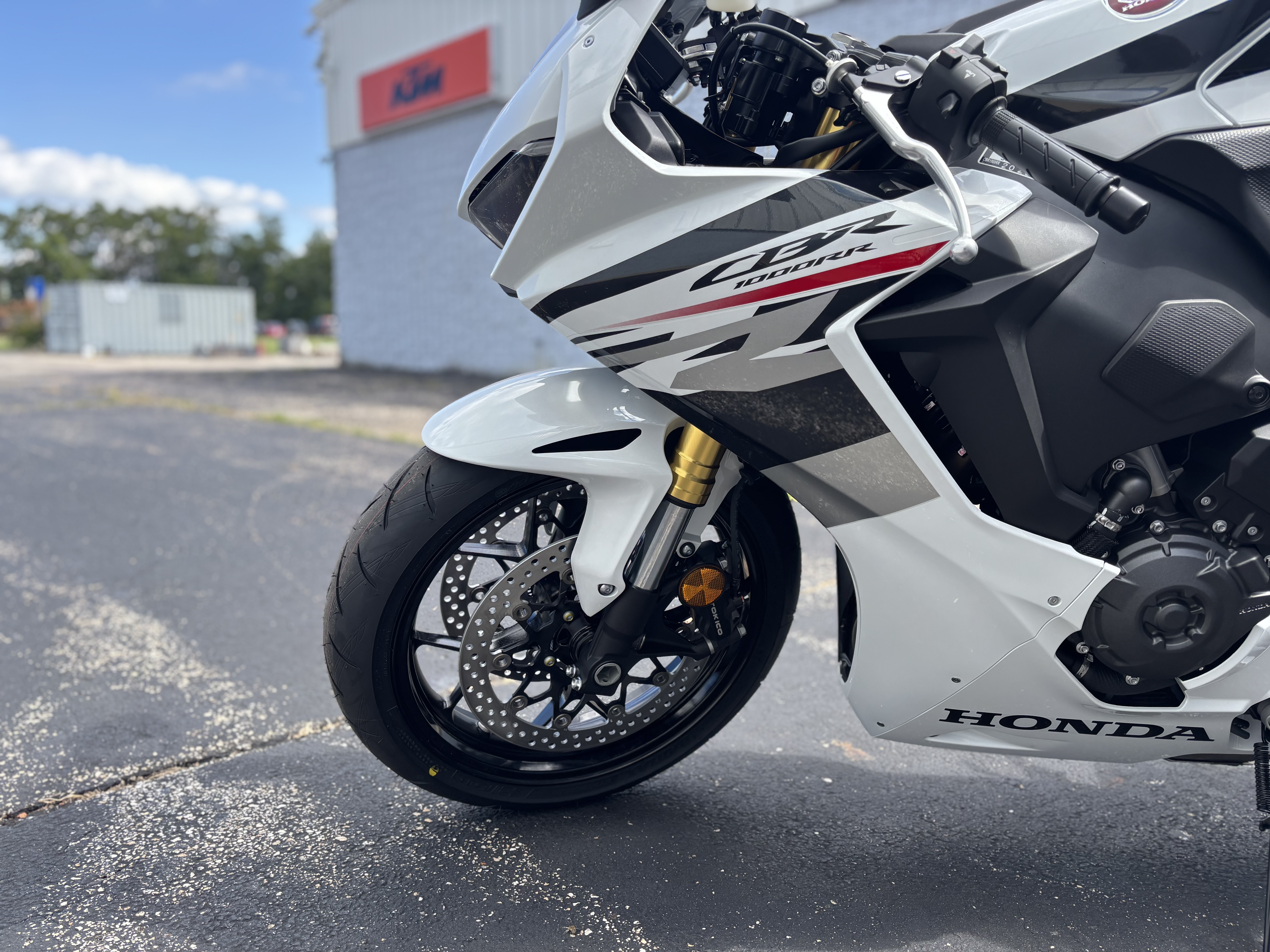 2026 Honda CBR1000RR - Photo 9