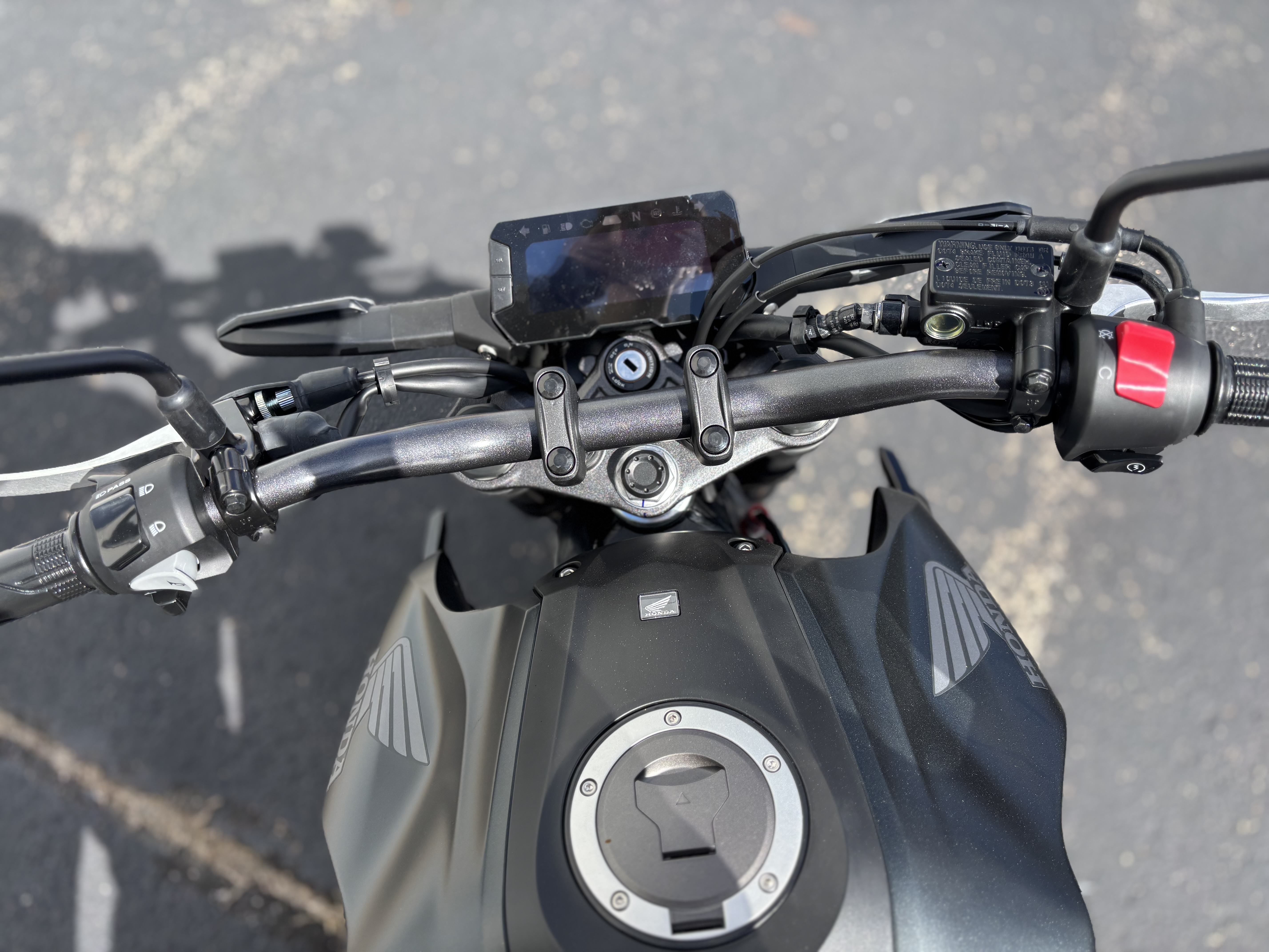2025 Honda CB300R ABS - Photo 11