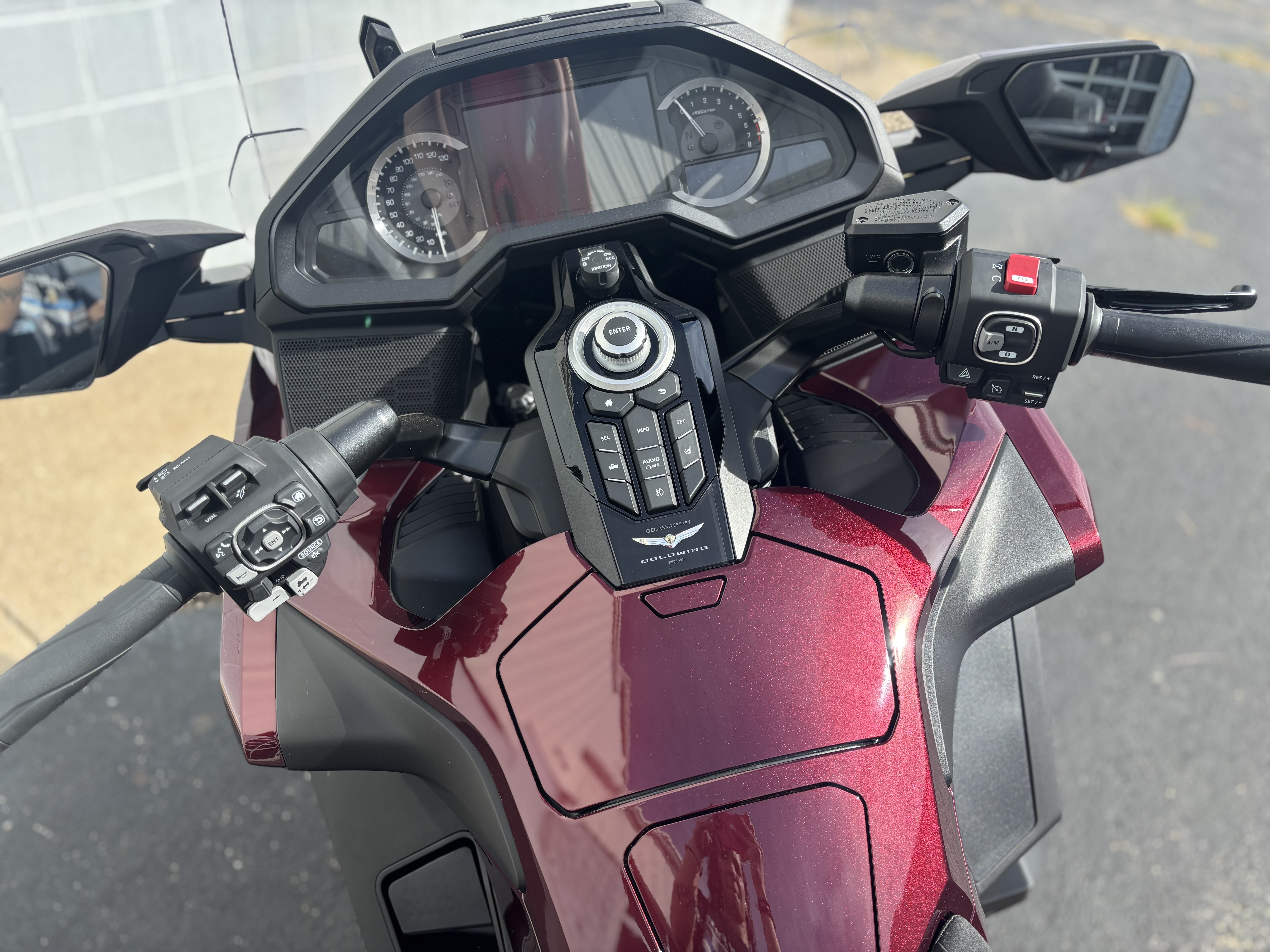 2025 Honda GOLDWING TOUR DCT 50TH ANNIVERSARY - Photo 6