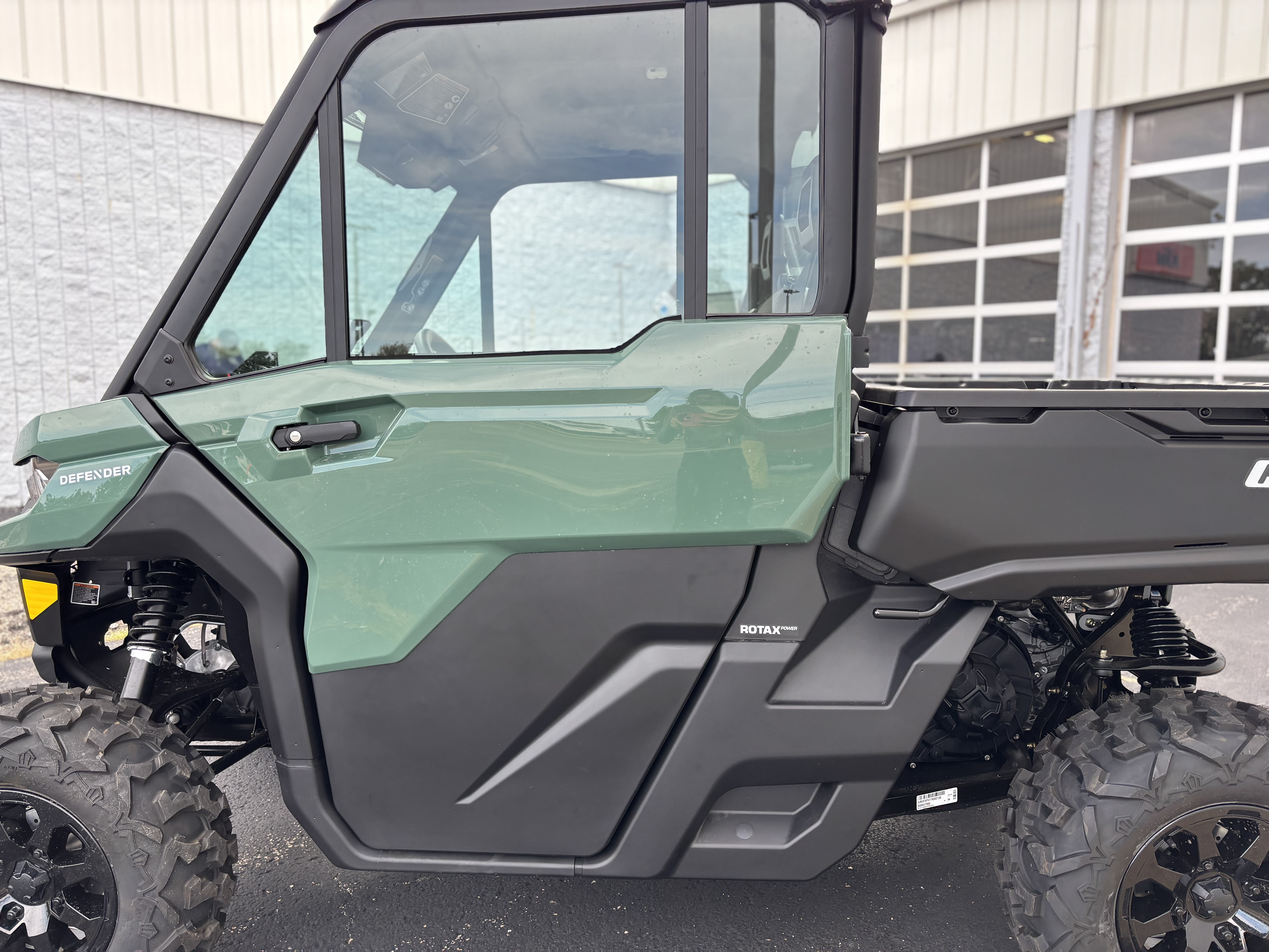 2026 Can-Am DEFENDER DPS CAB HD9 - Photo 9