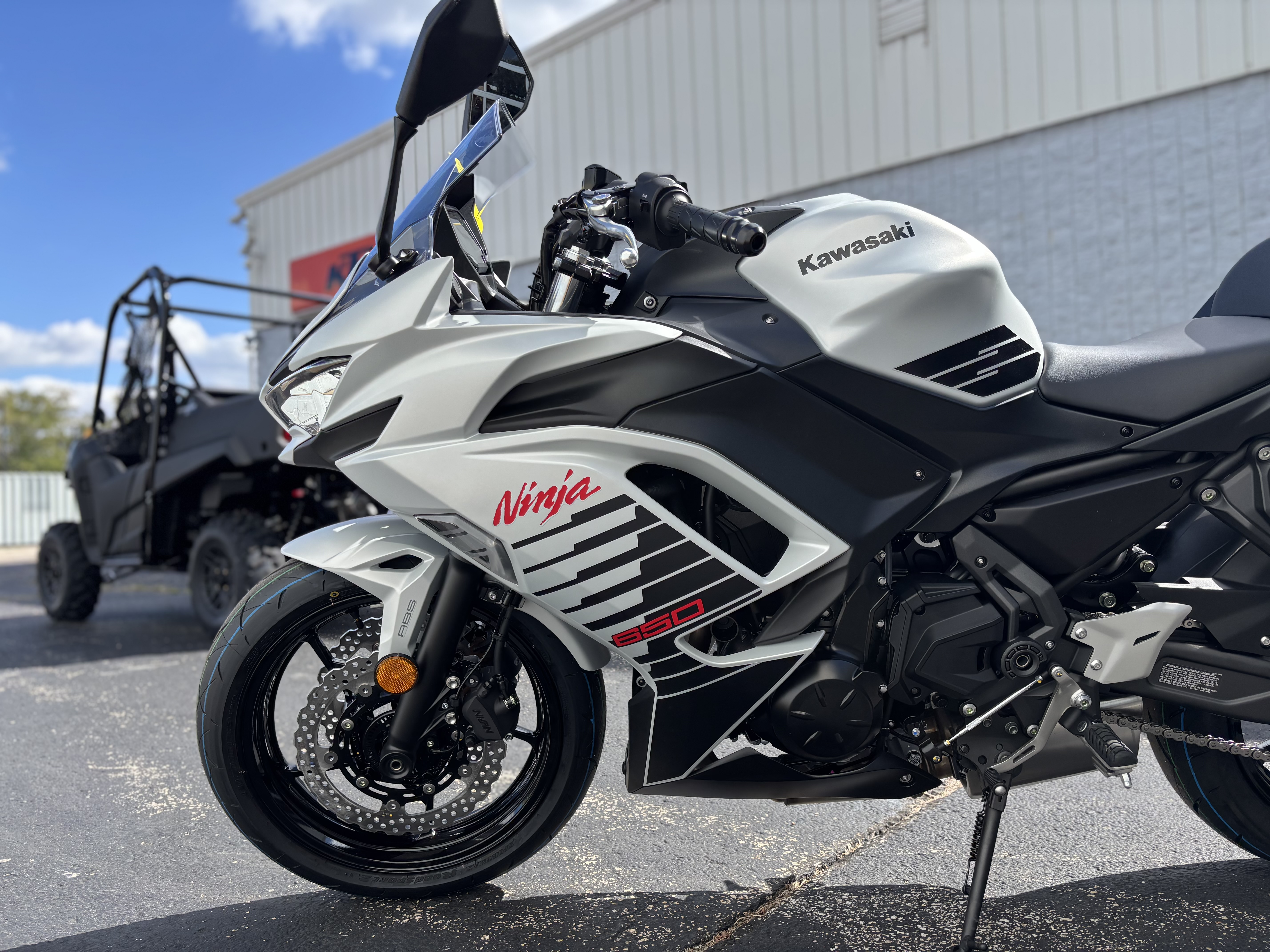 2026 Kawasaki NINJA 650 - Photo 8