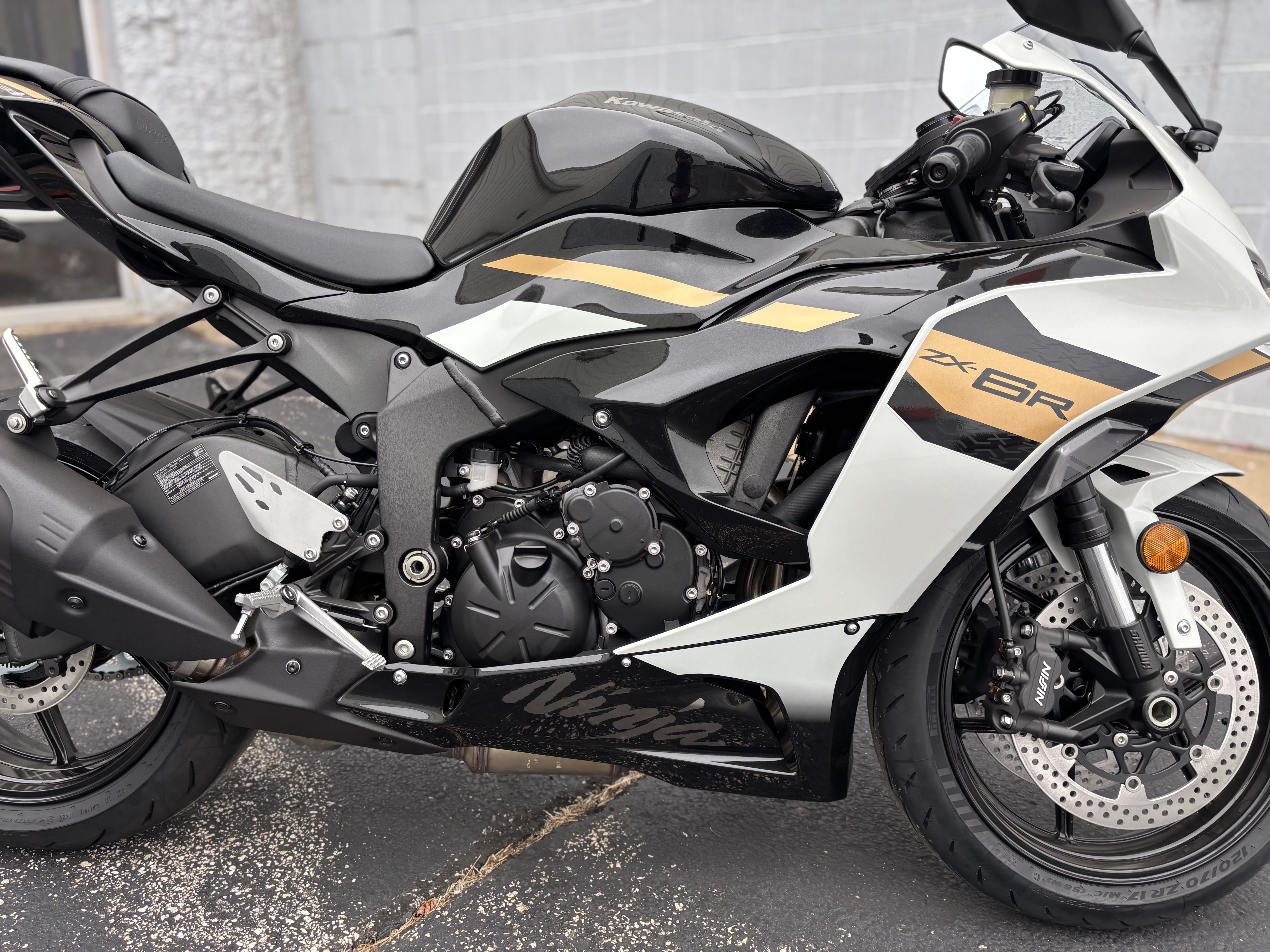 2026 Kawasaki NINJA ZX-6R - Photo 4