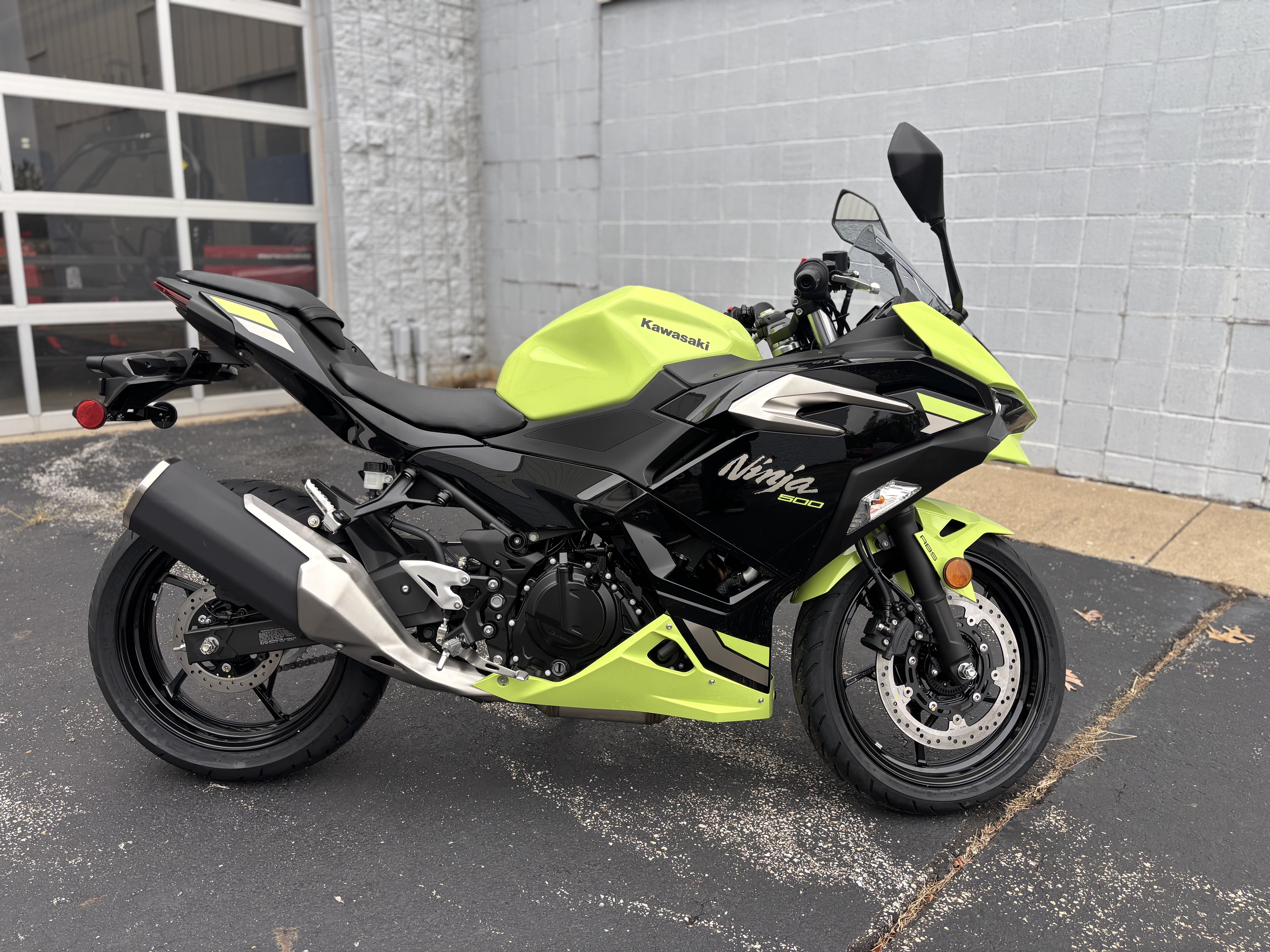 2026 Kawasaki NINJA 500 ABS - Photo 2