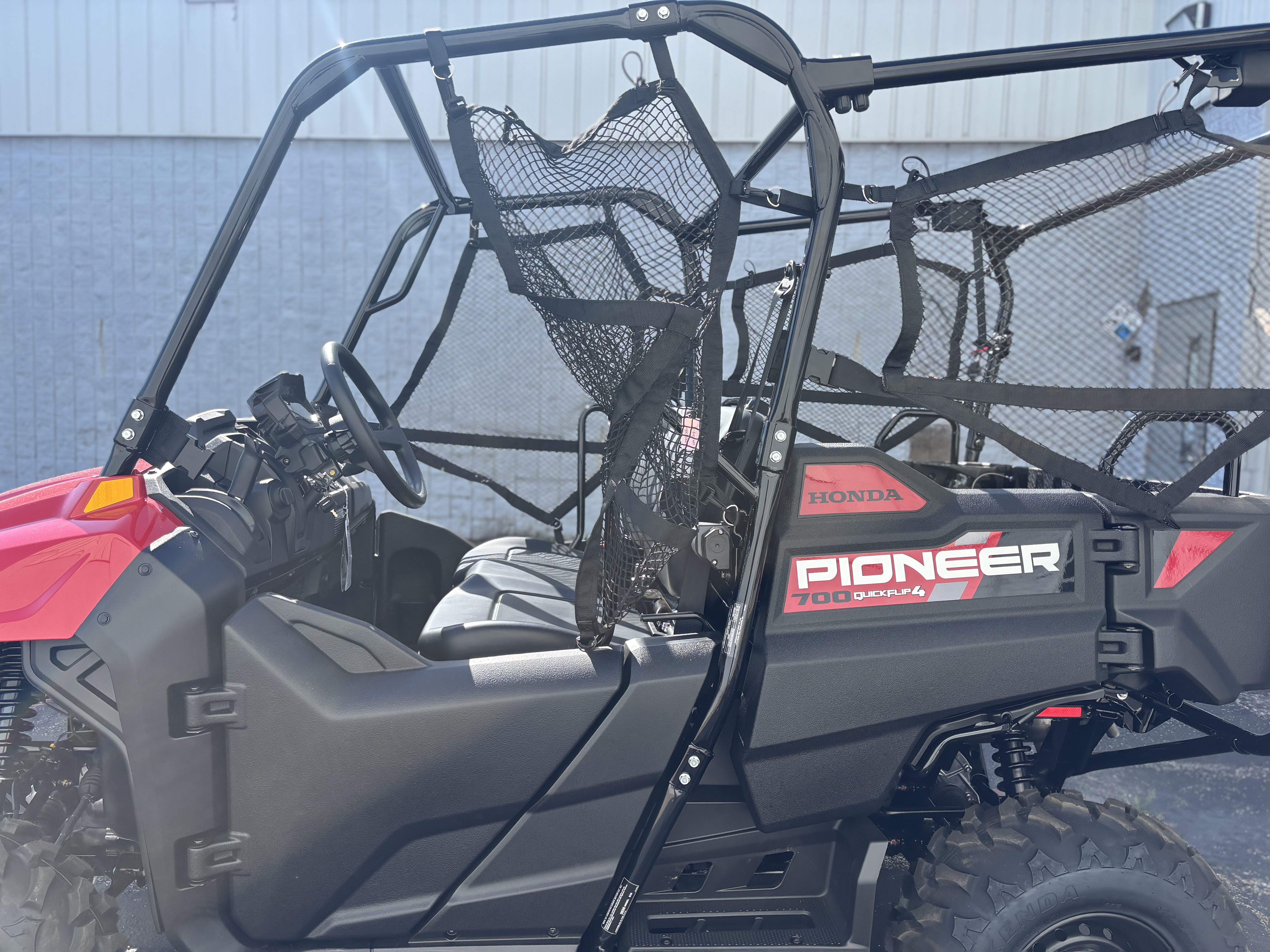 2026 Honda PIONEER 700-4 - Photo 9