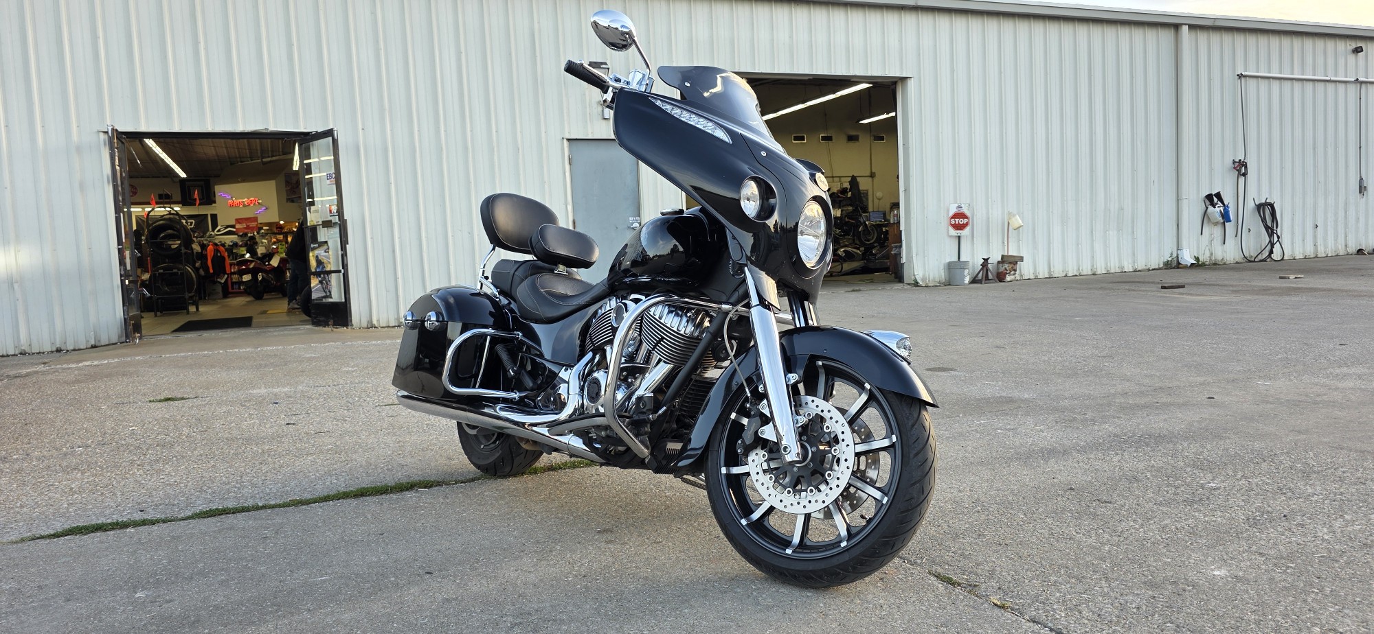 2018 Indian Motorcycle CHIEFTAIN LIMITED, THNDR BLK PRL, 49ST Limited
