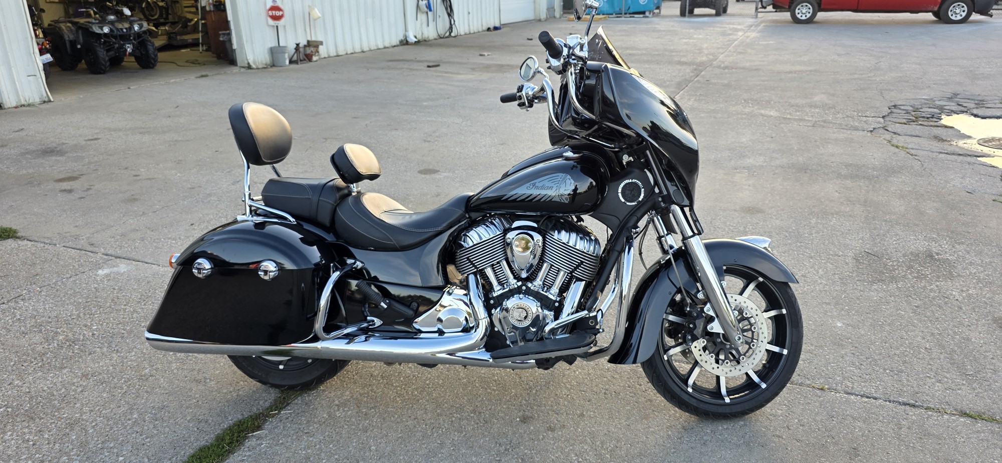2018 Indian Motorcycle CHIEFTAIN LIMITED, THNDR BLK PRL, 49ST Limited - Photo 7