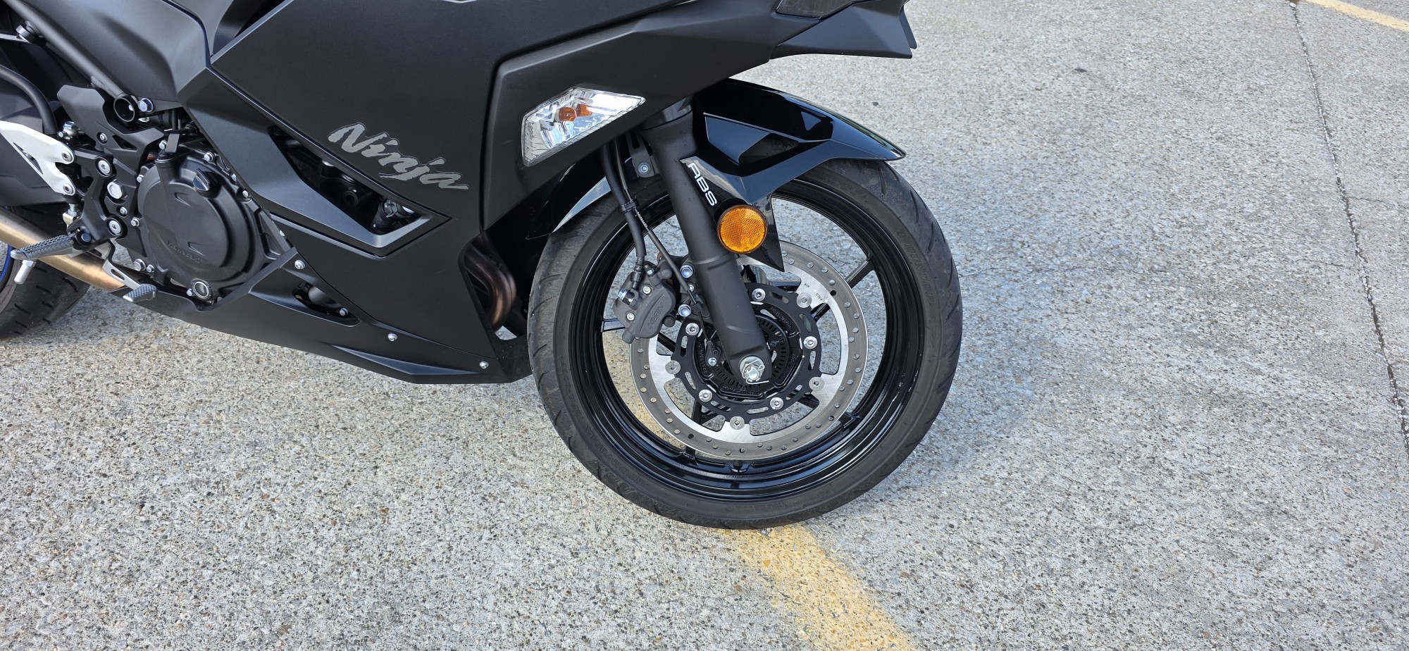 2025 Kawasaki NINJA 500 ABS - Photo 3