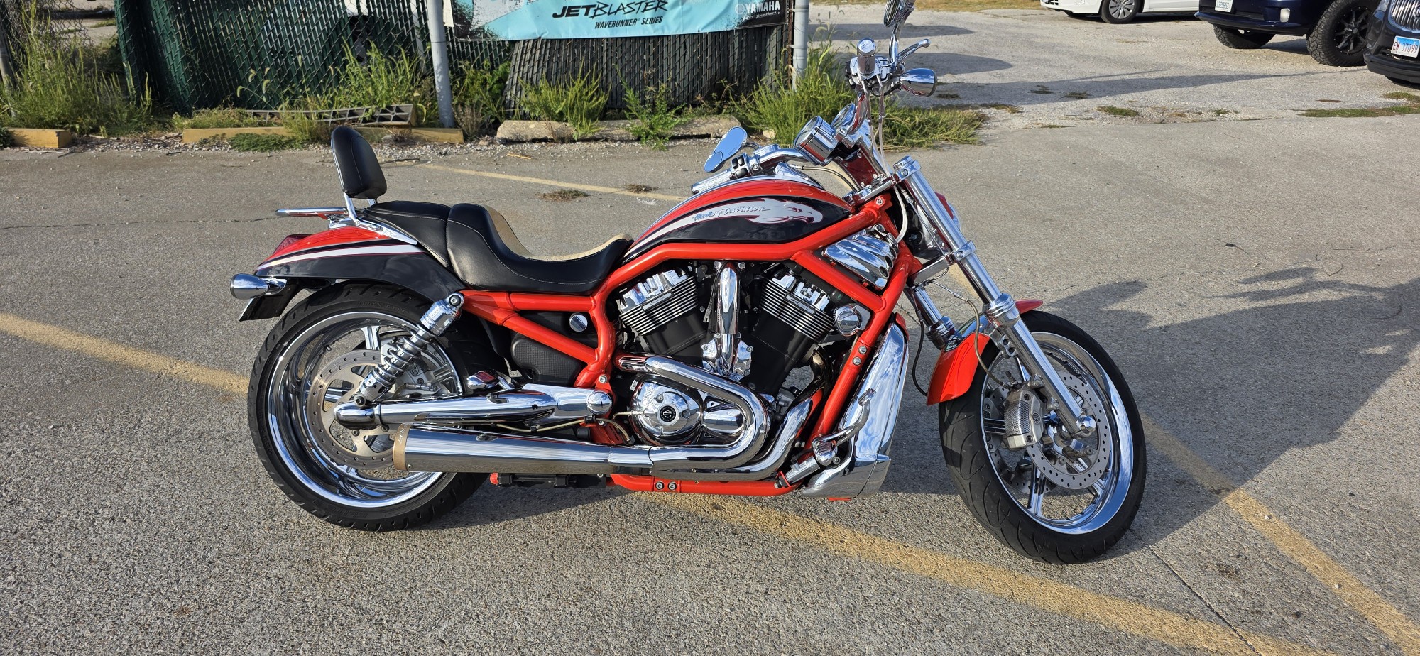 2006 Harley-Davidson® CVS VROD SE2 - Photo 10