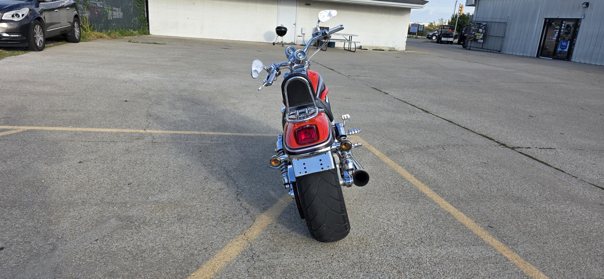 2006 Harley-Davidson® CVS VROD SE2 - Photo 6