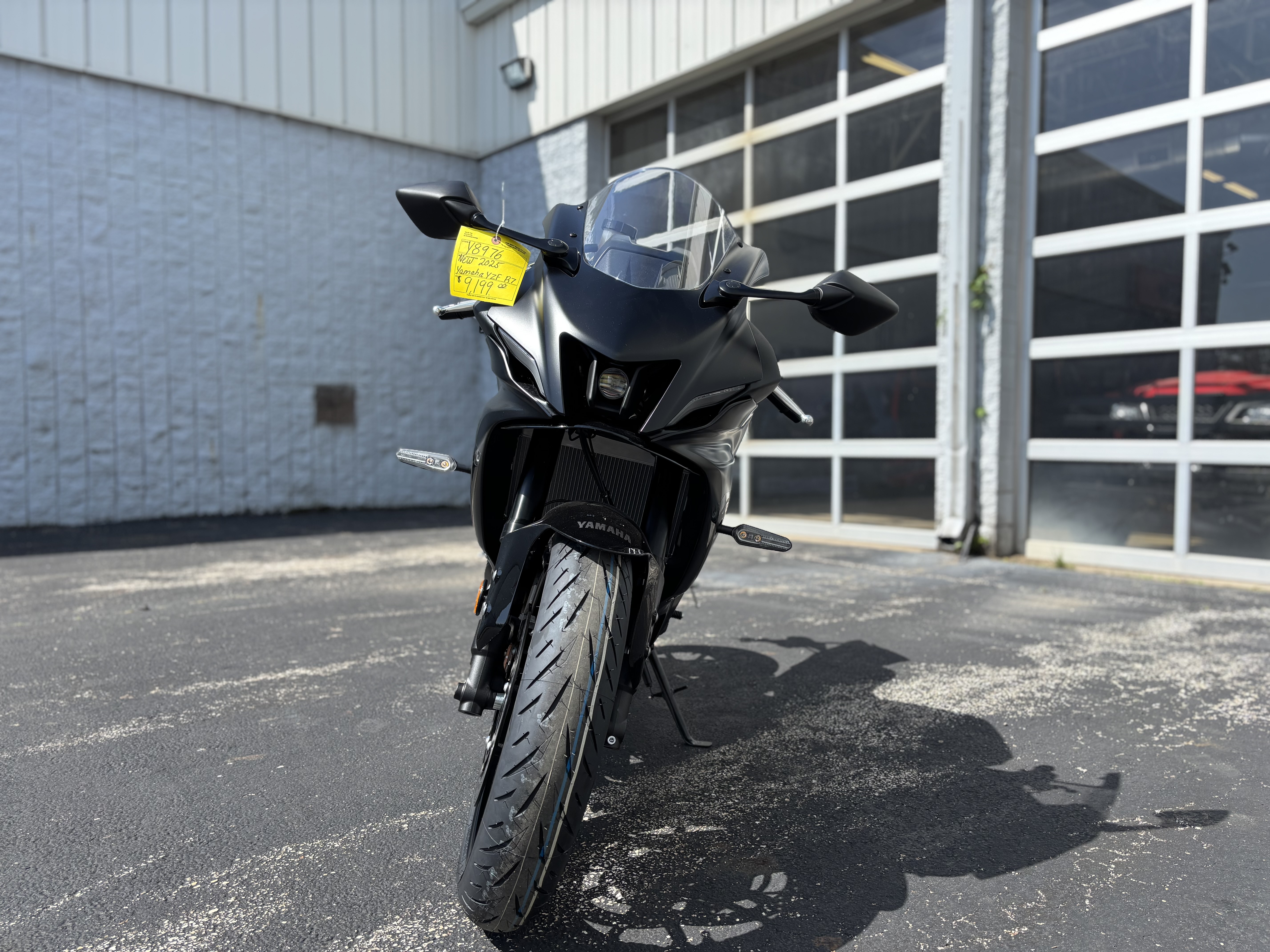 2025 Yamaha YZF R7 - Photo 13