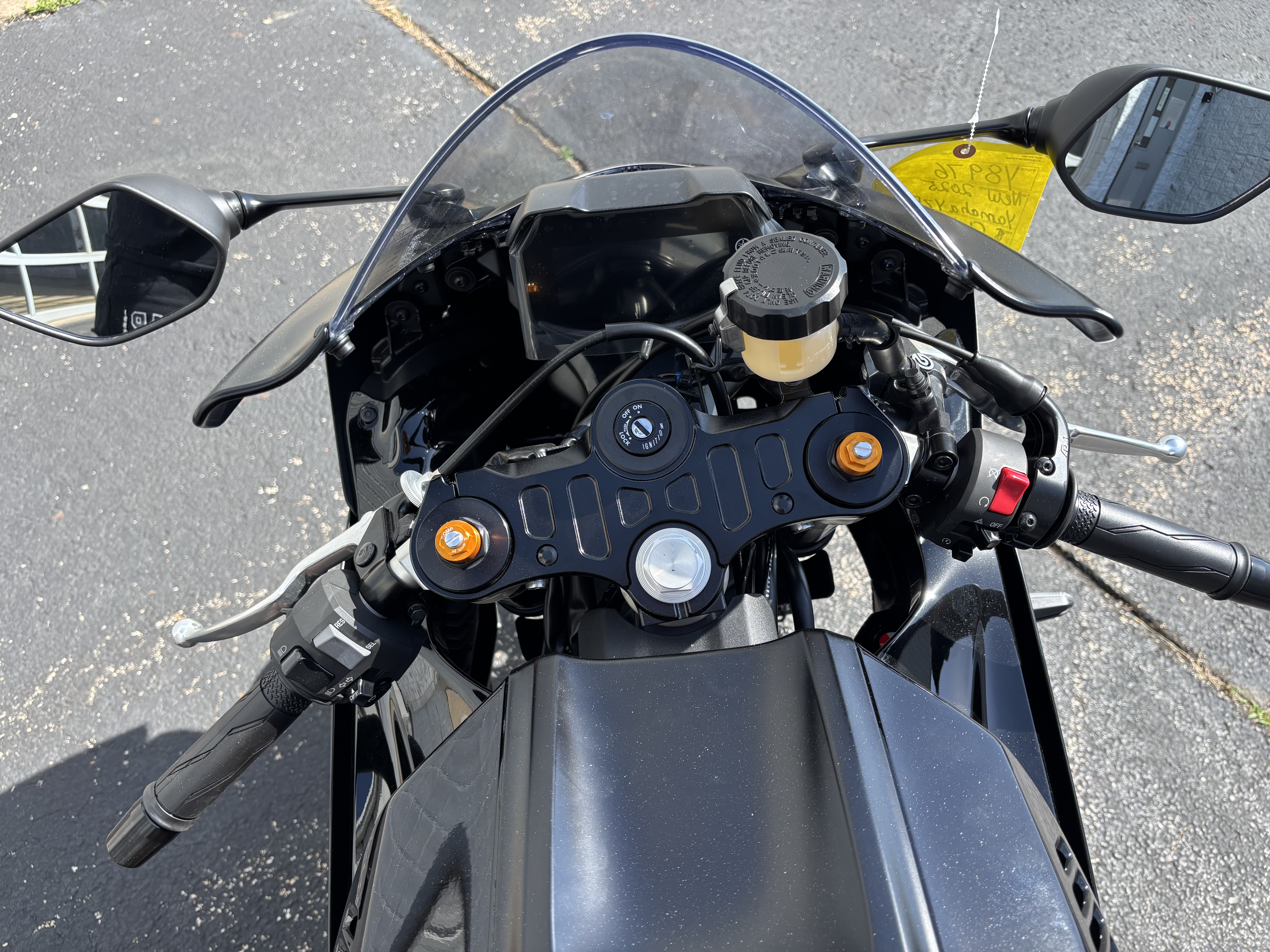 2025 Yamaha YZF R7 - Photo 7