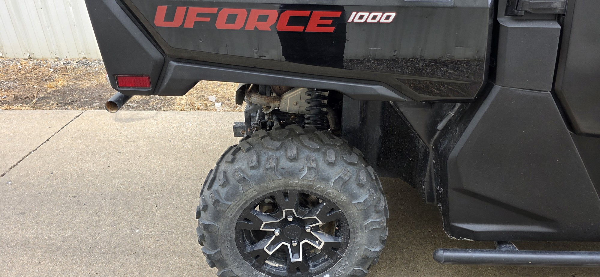 2023 CFMOTO UFORCE 1000 - Photo 10