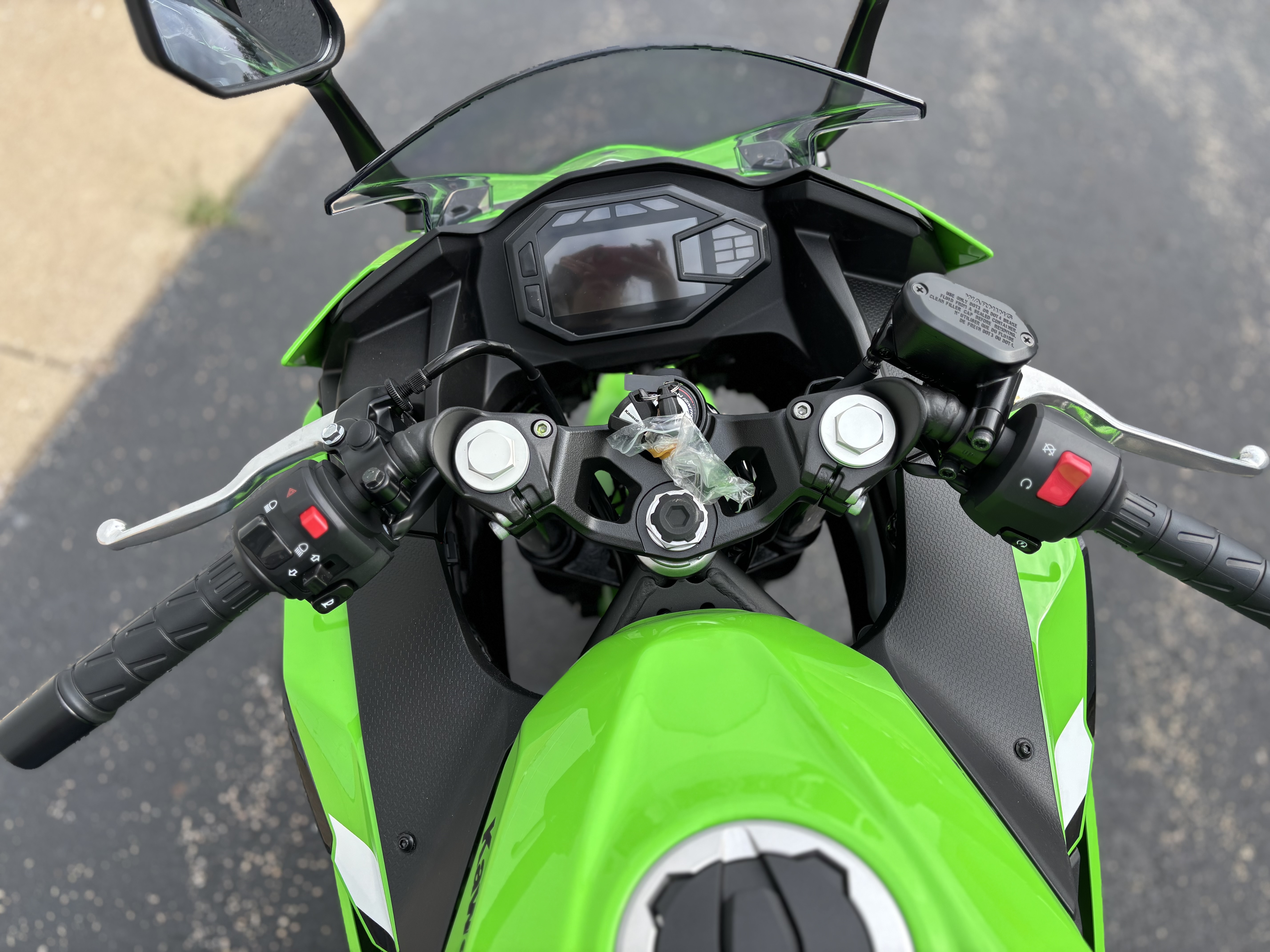 2026 Kawasaki NINJA 500 - Photo 7