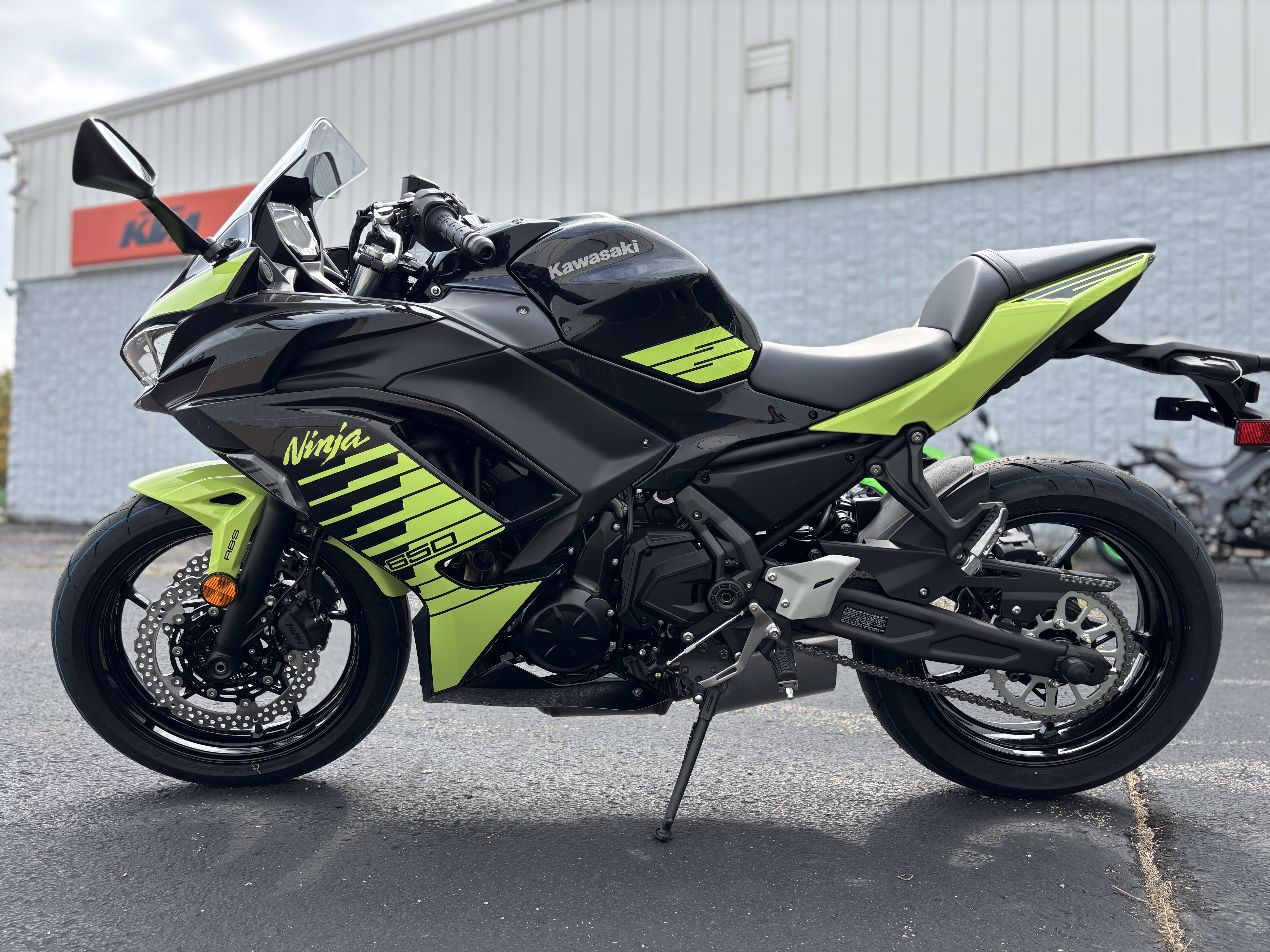 2026 Kawasaki NINJA 650 ABS - Photo 7