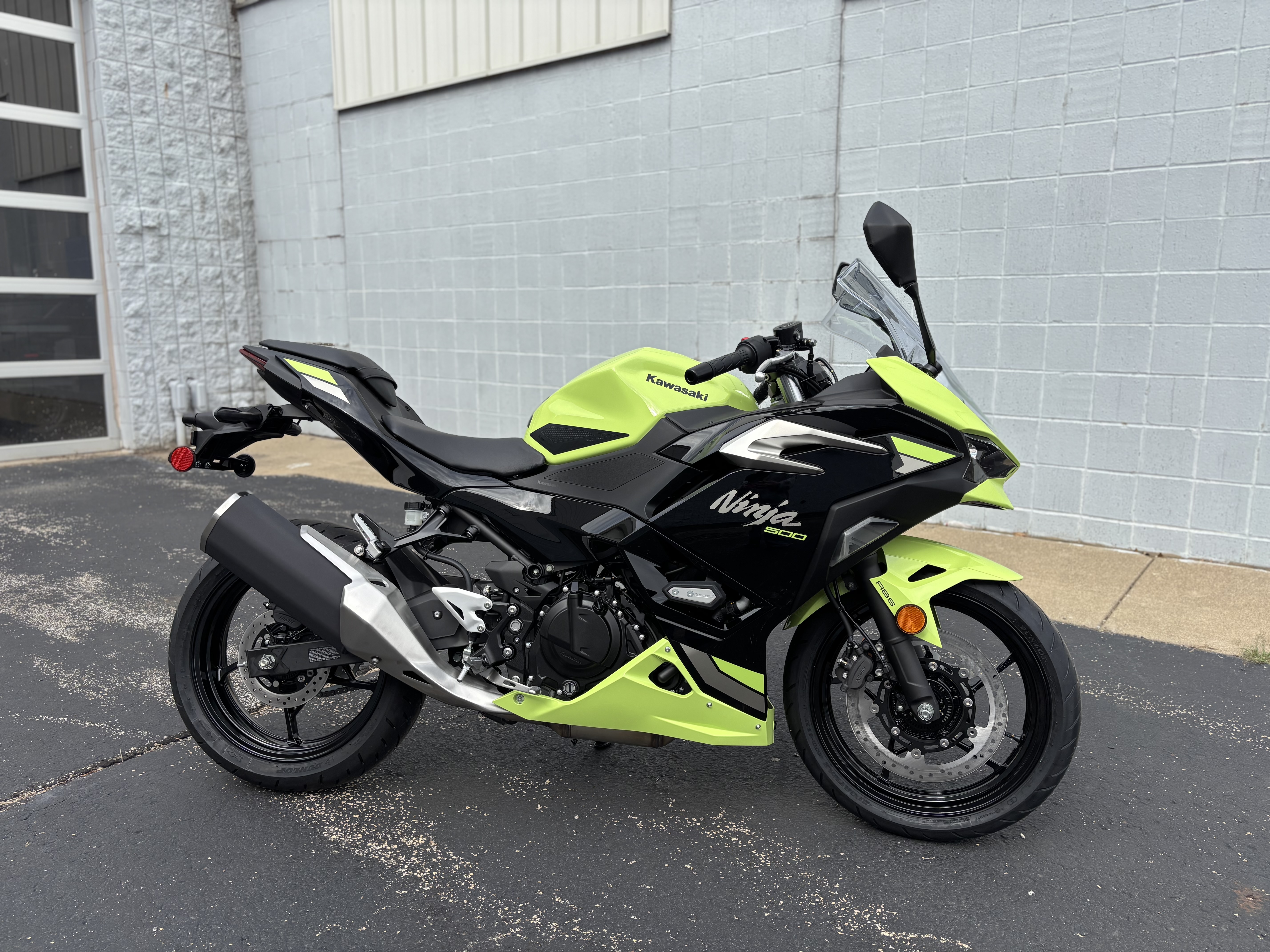 2026 Kawasaki NINJA 500 SE ABS - Photo 2