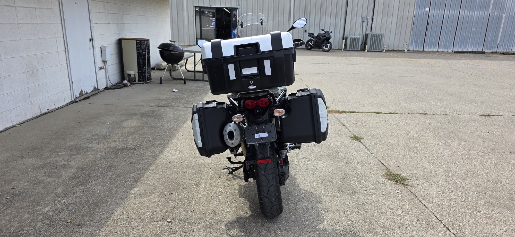 2023 Moto Guzzi V85 TT TRAVEL - Photo 9