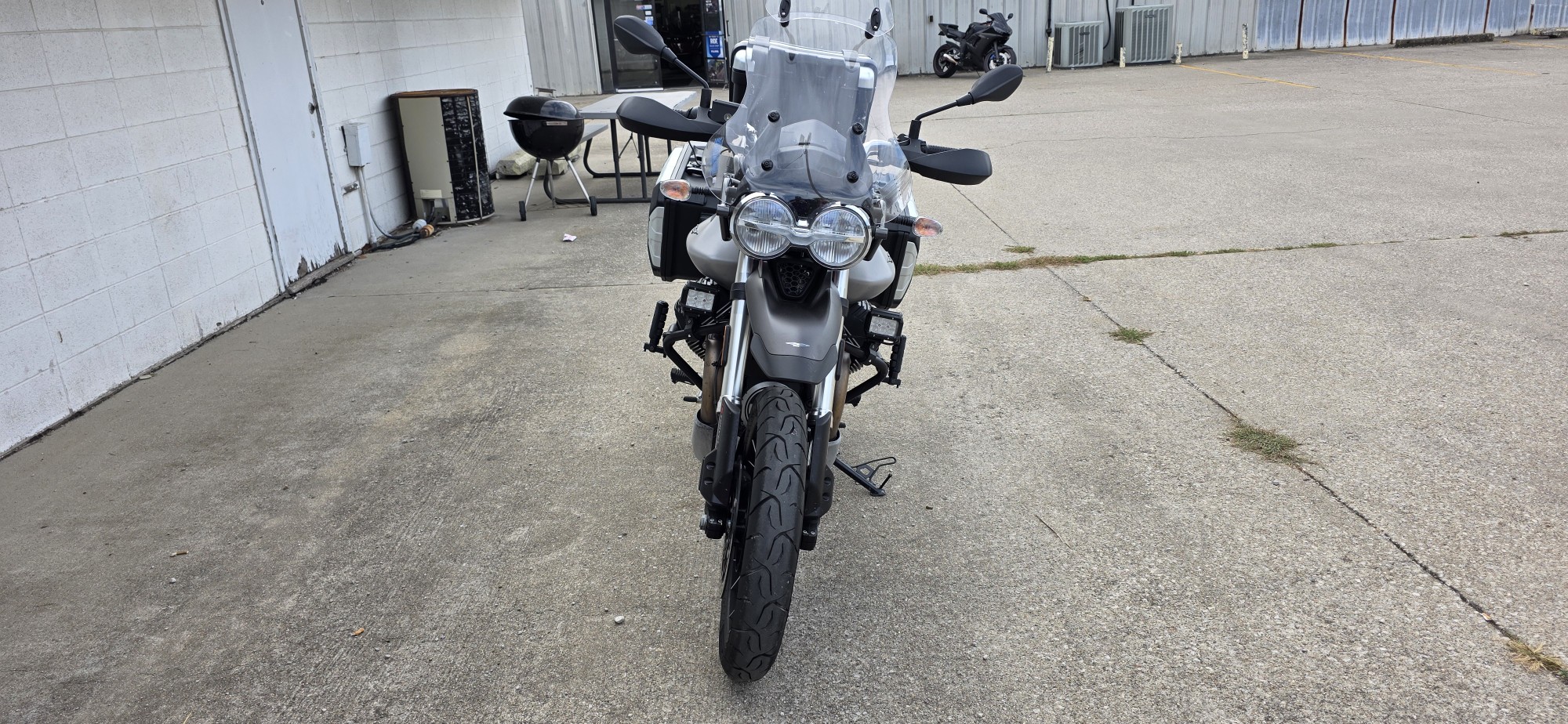 2023 Moto Guzzi V85 TT TRAVEL - Photo 11