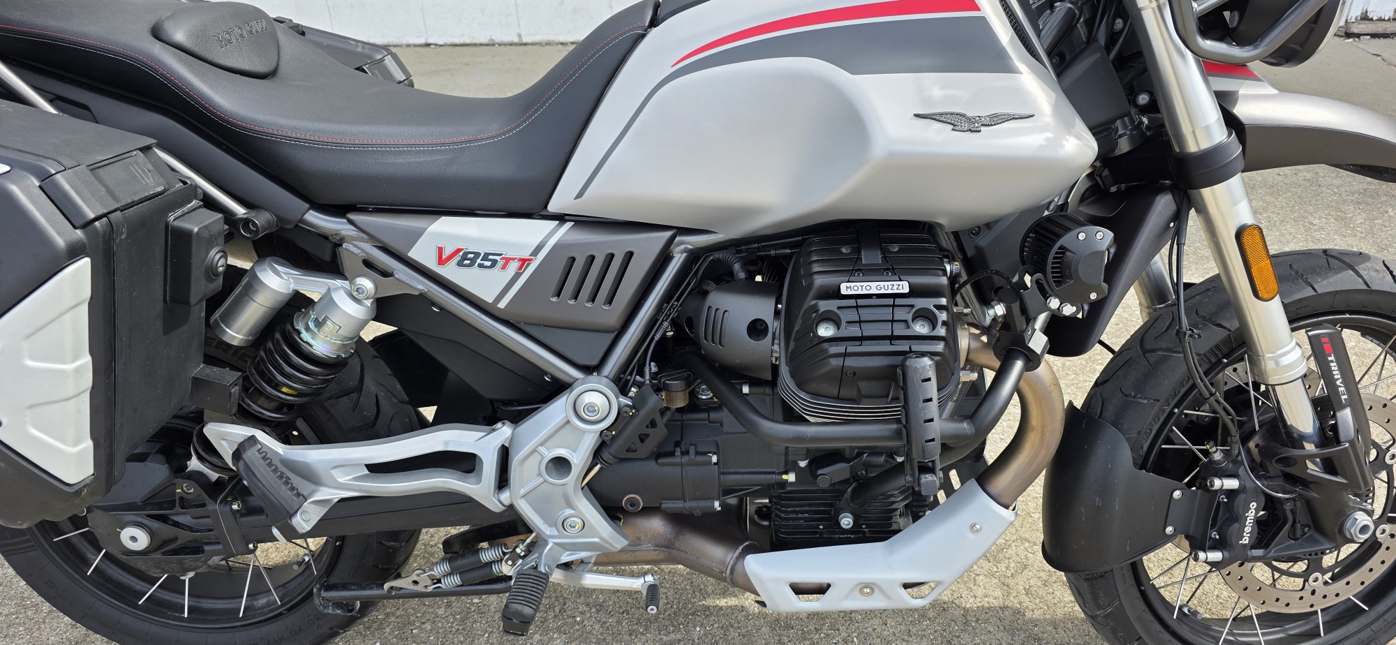2023 Moto Guzzi V85 TT TRAVEL - Photo 7