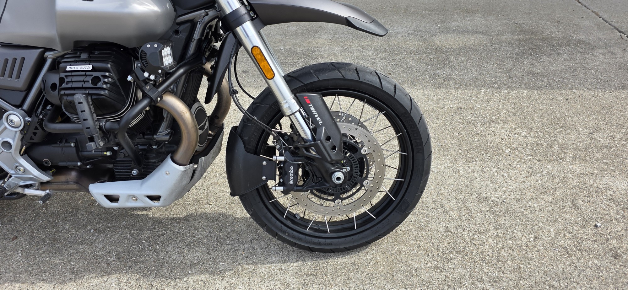 2023 Moto Guzzi V85 TT TRAVEL - Photo 6