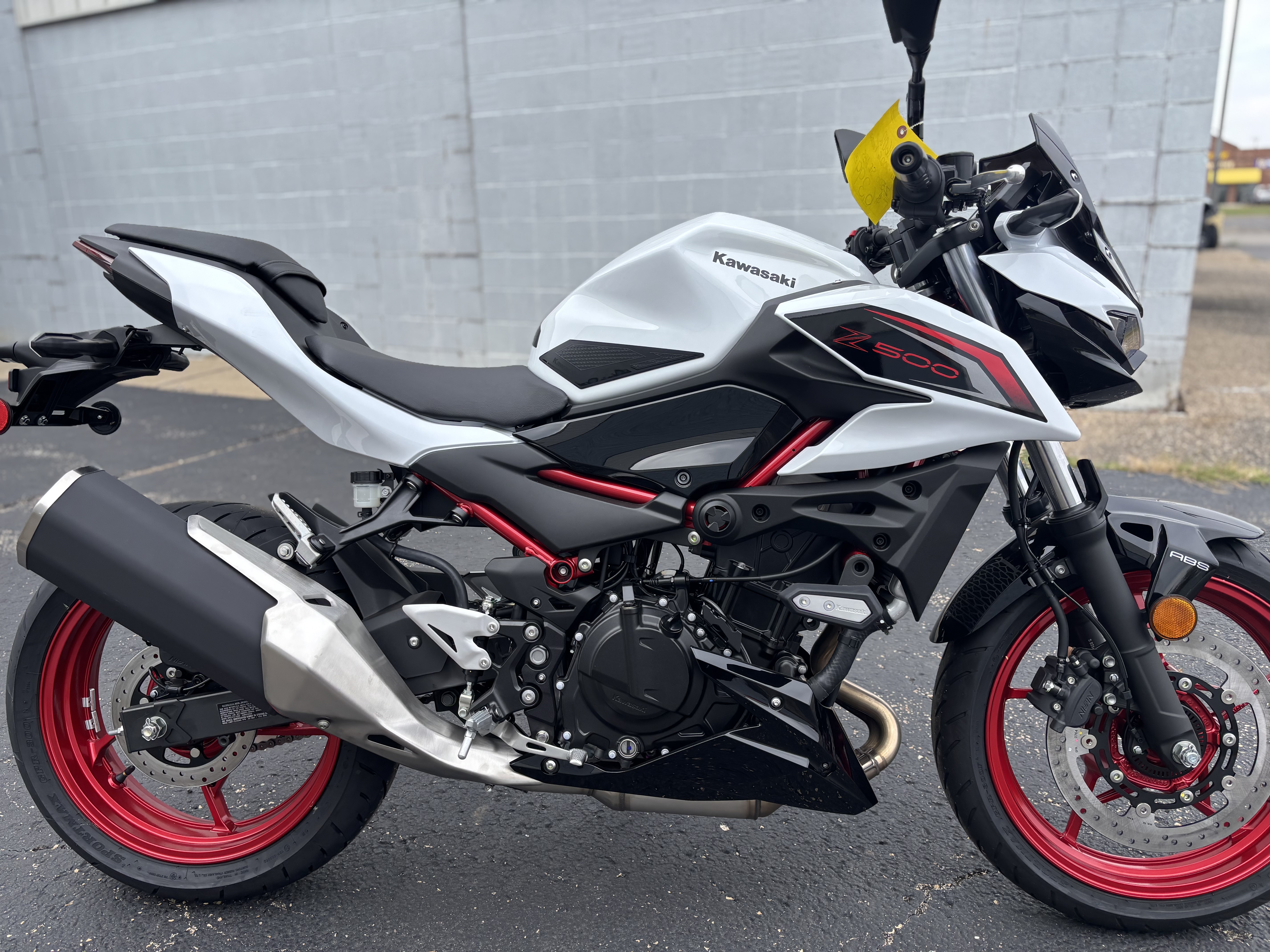 2026 Kawasaki Z500 SE ABS - Photo 4