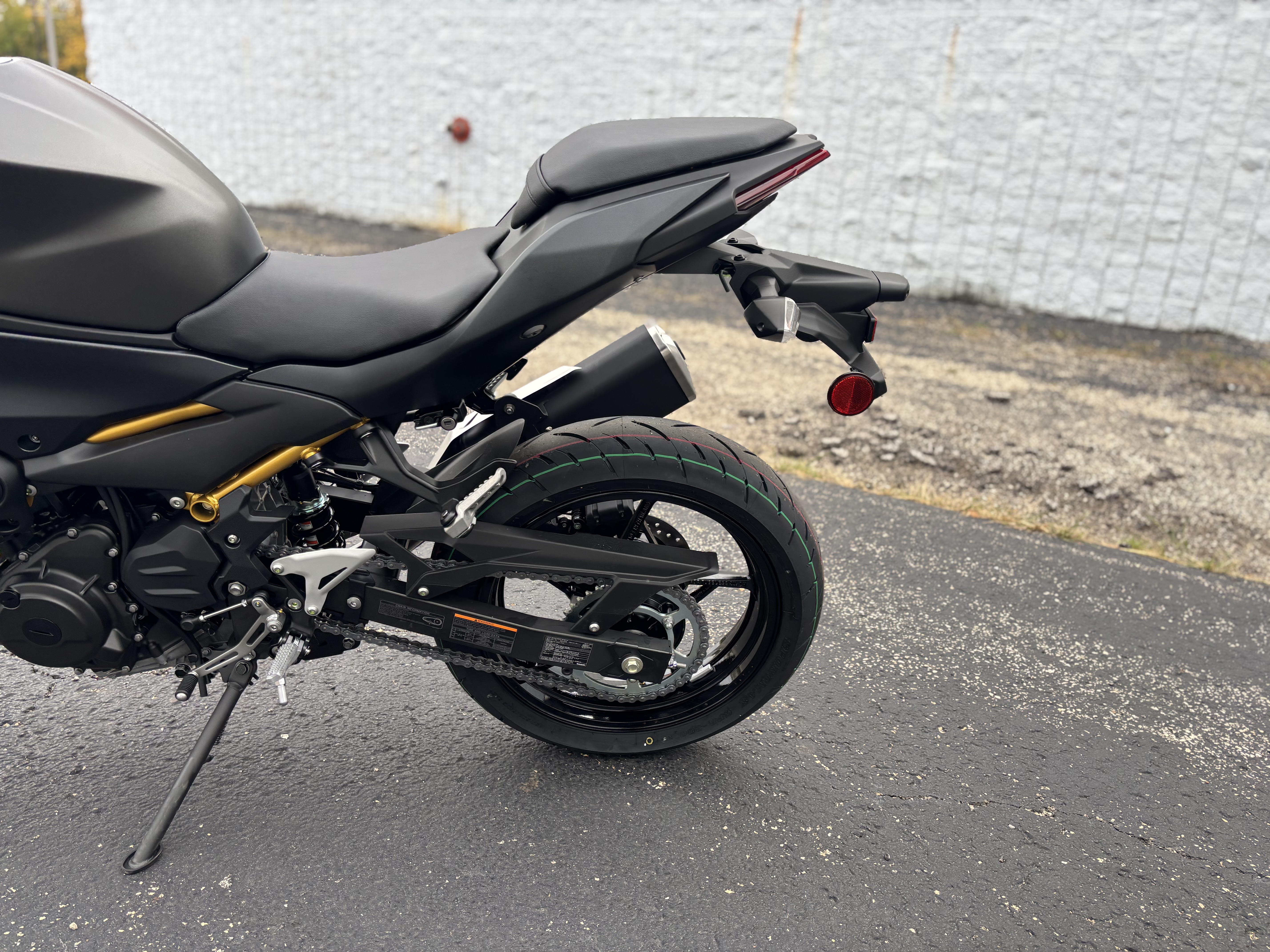 2026 Kawasaki Z500 ABS - Photo 10