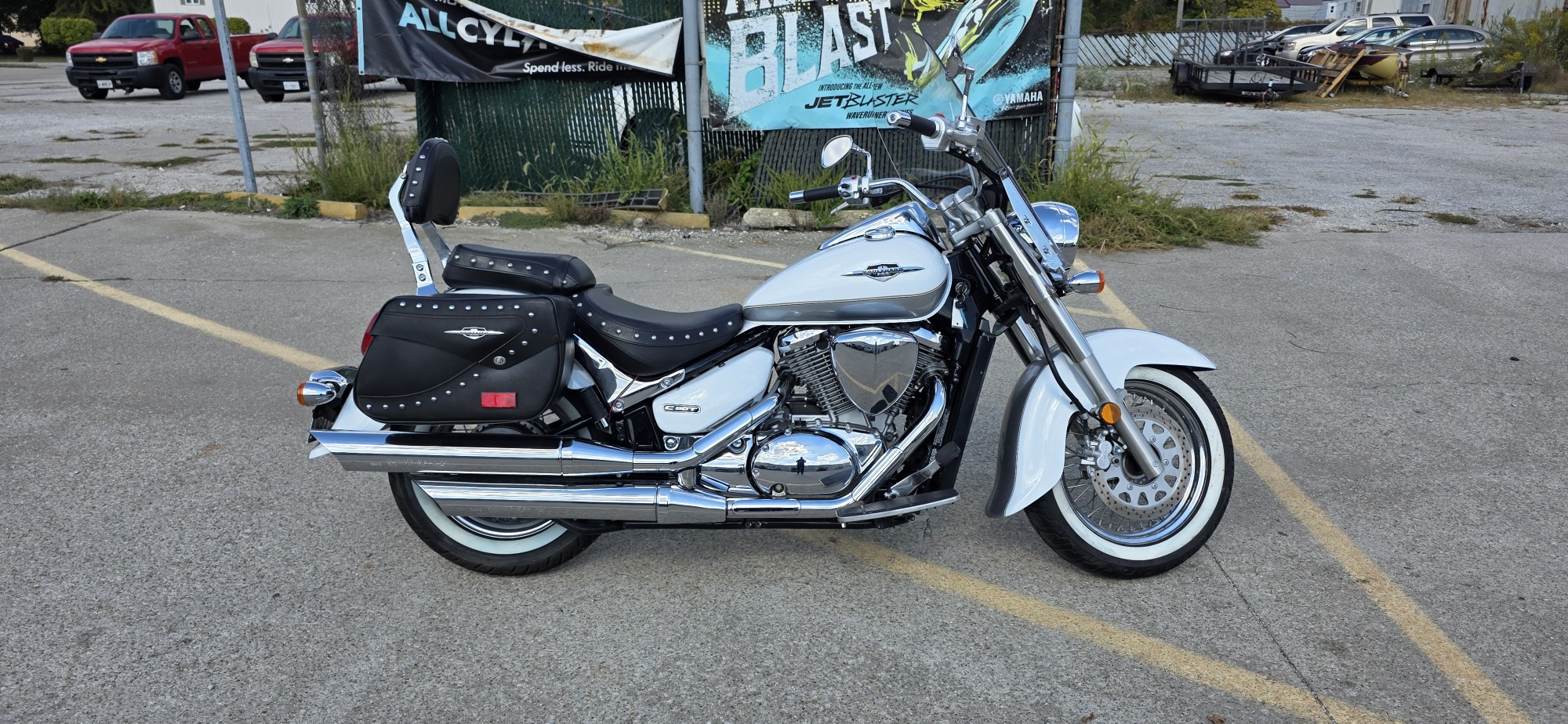2013 Suzuki BOULEVARD C50T - Photo 2