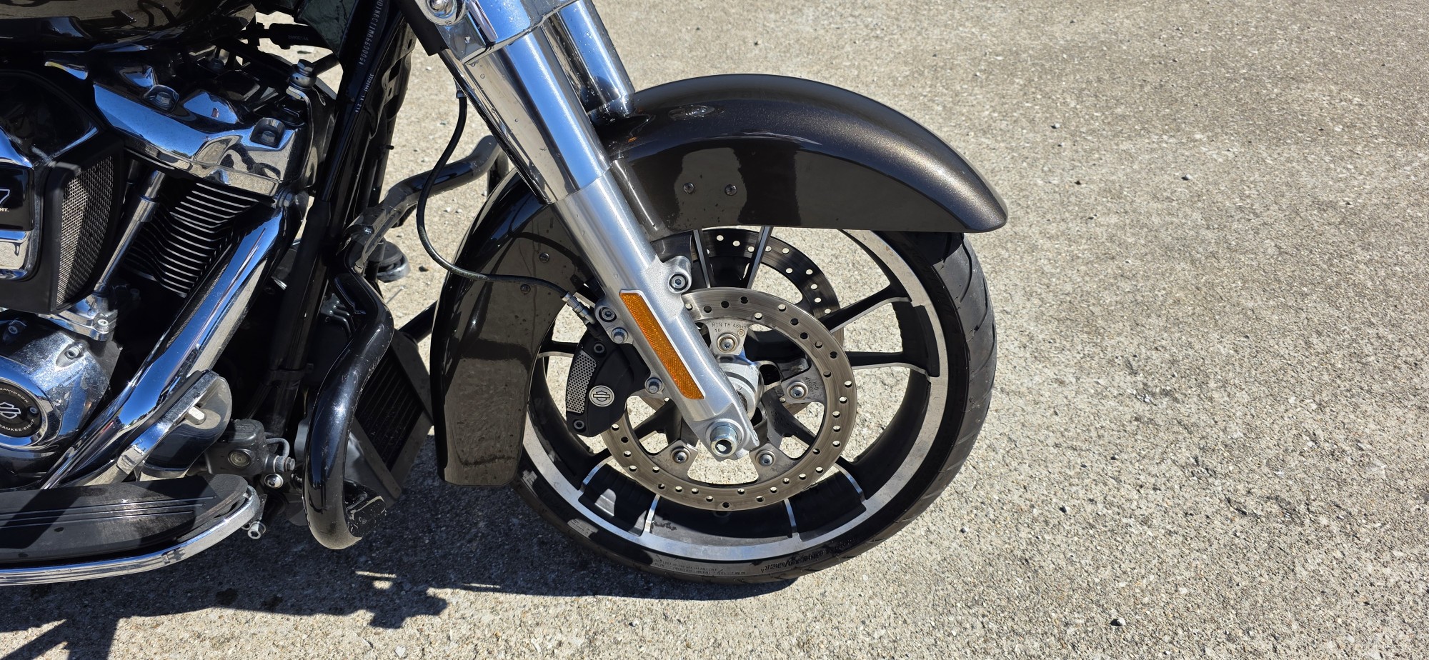 2021 Harley-Davidson® STREET GLIDE - Photo 6