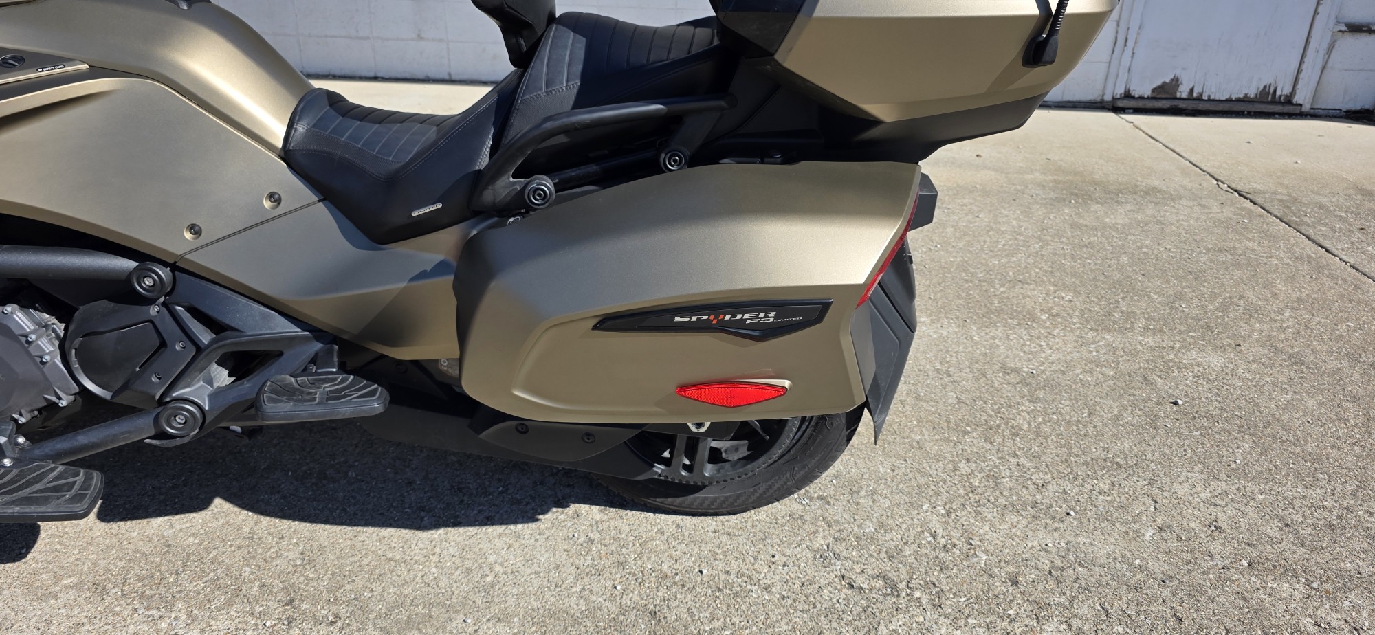 2021 Can-Am RD SPYDER F3 LTD 1330 ACE SE6 LT  21 - Photo 8