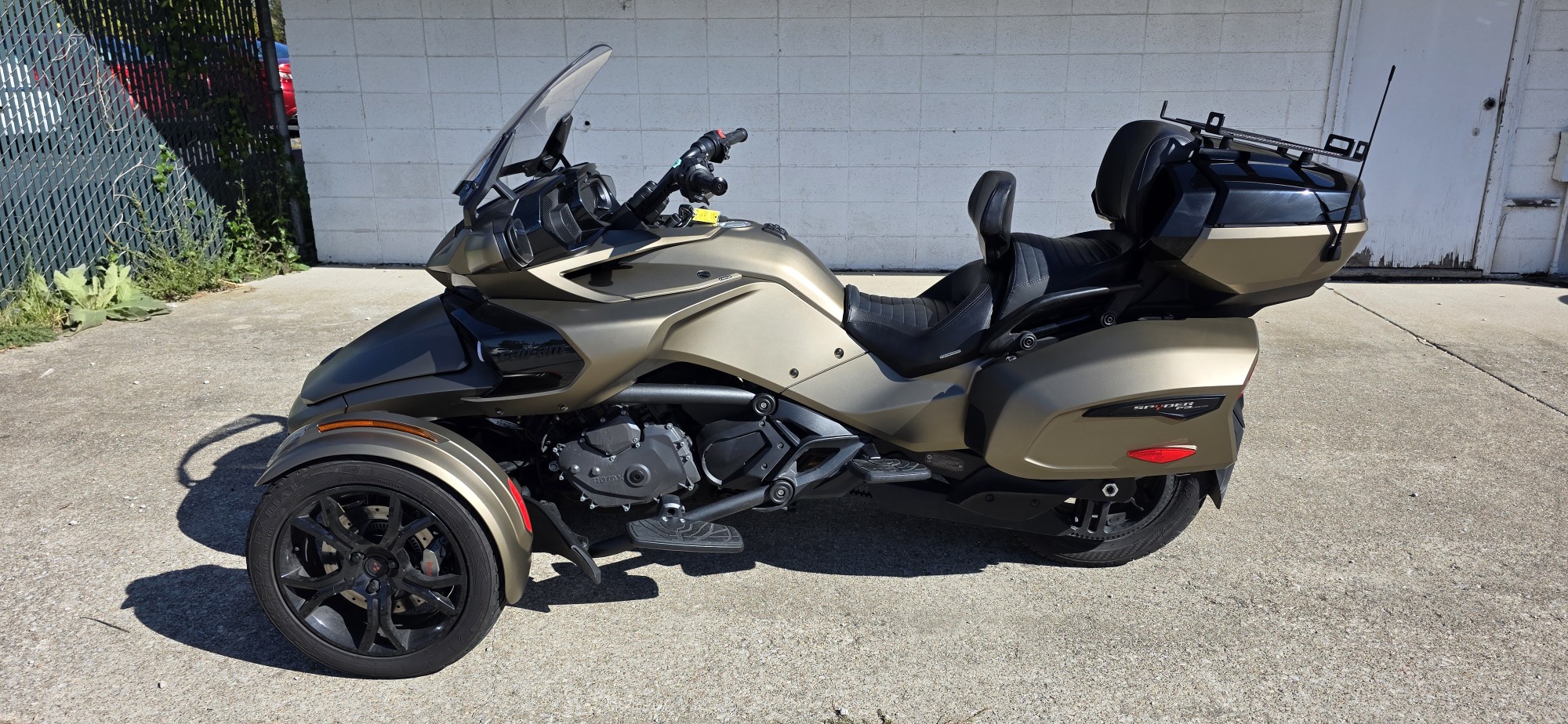 2021 Can-Am RD SPYDER F3 LTD 1330 ACE SE6 LT  21 - Photo 6