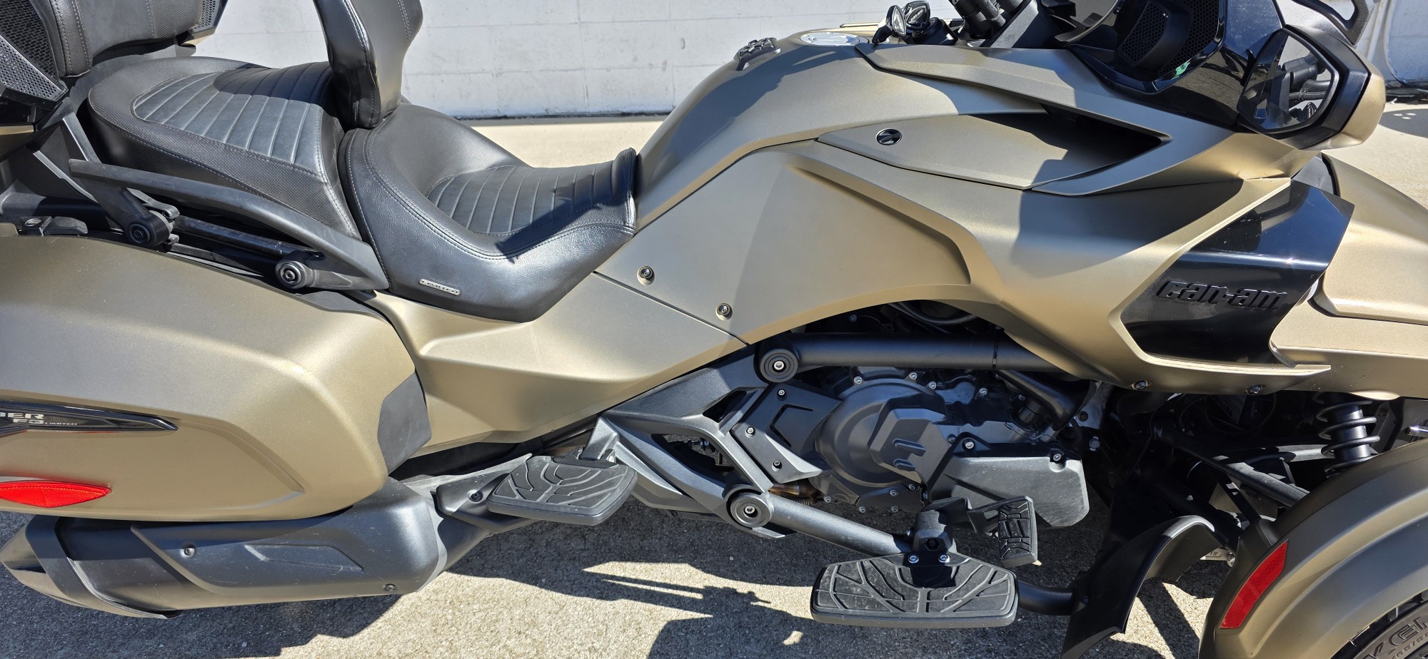 2021 Can-Am RD SPYDER F3 LTD 1330 ACE SE6 LT  21 - Photo 3