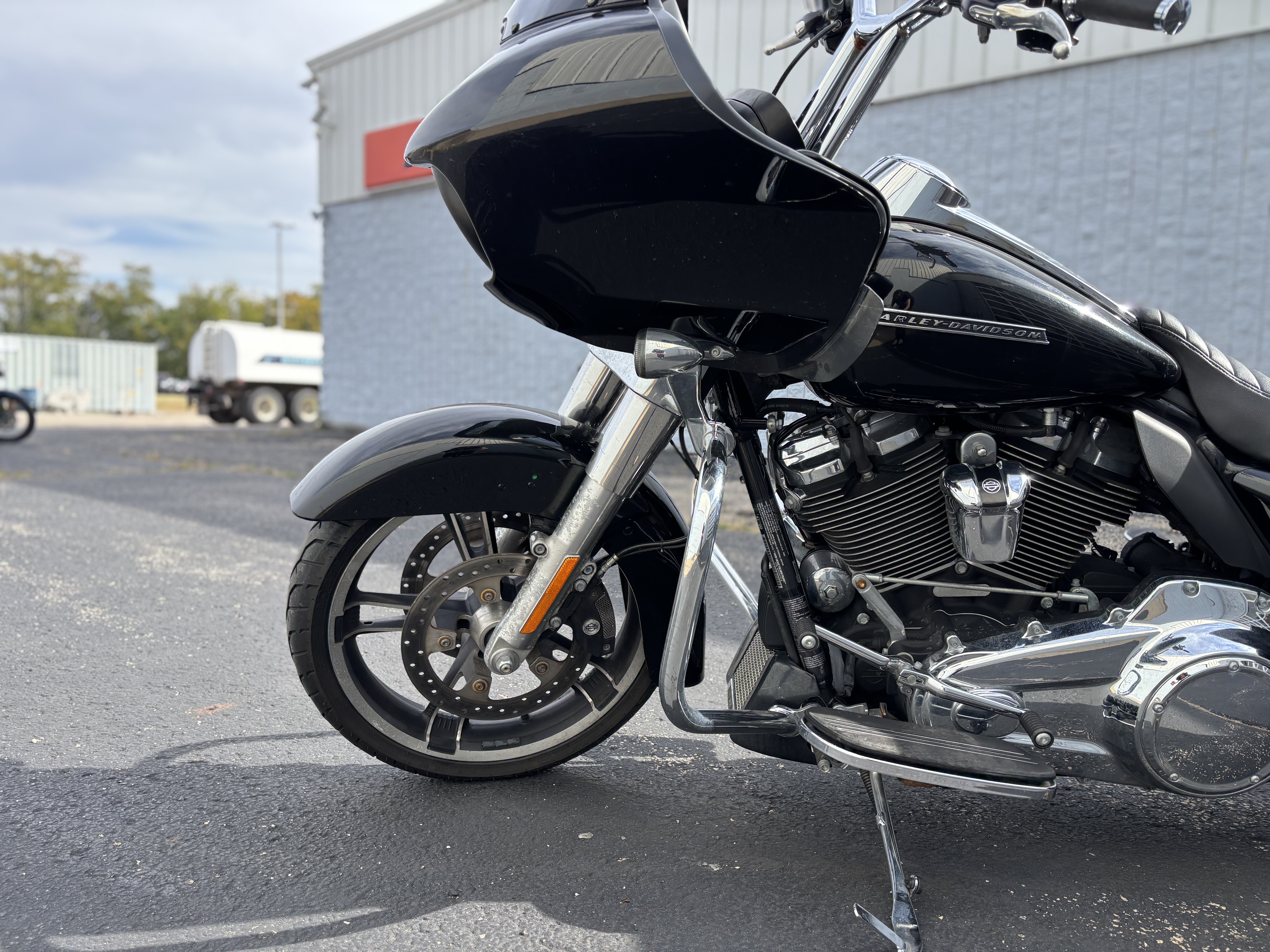 2018 Harley-Davidson® ROAD GLIDE - Photo 9