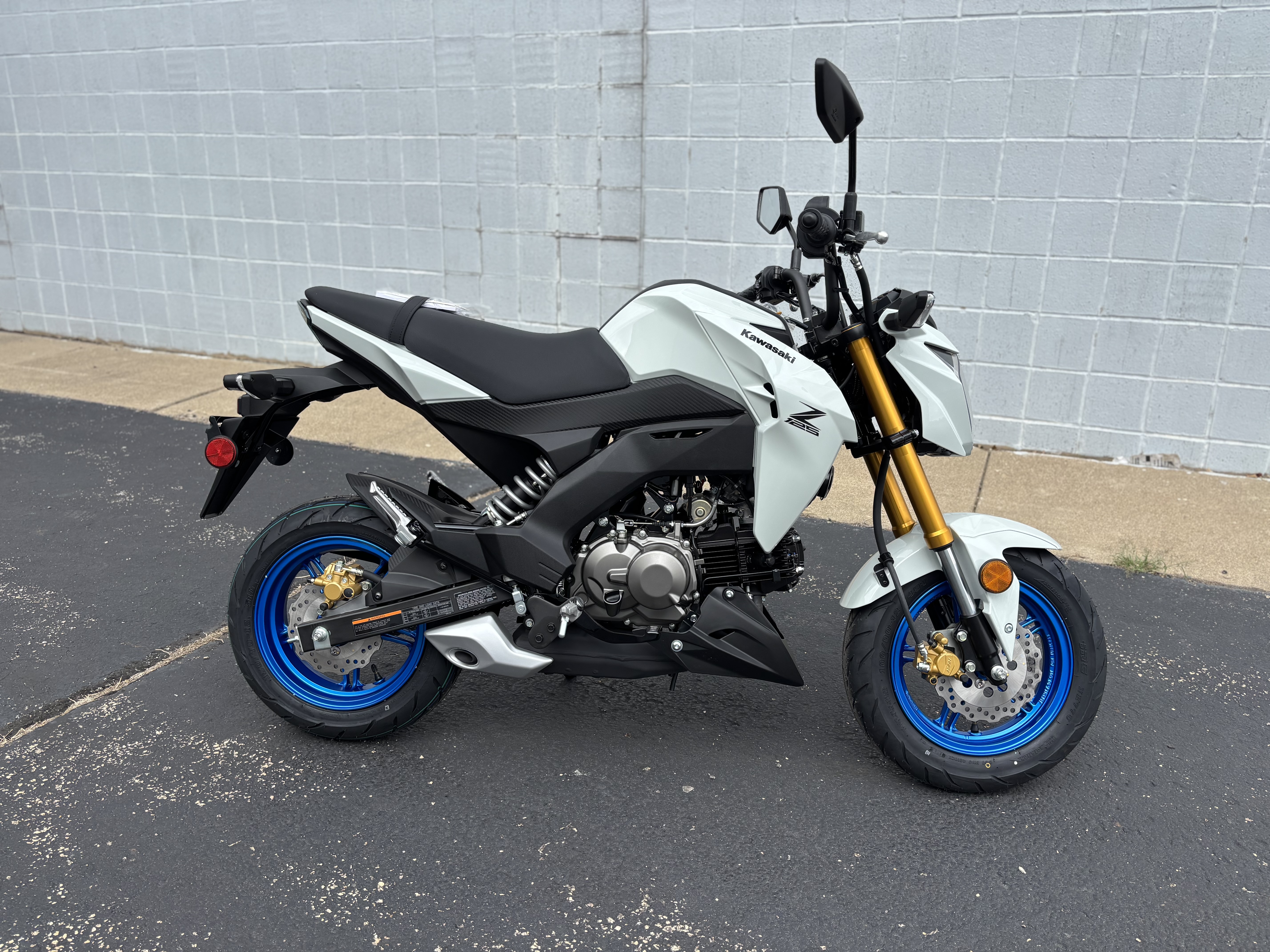 2026 Kawasaki Z125 PRO - Photo 2