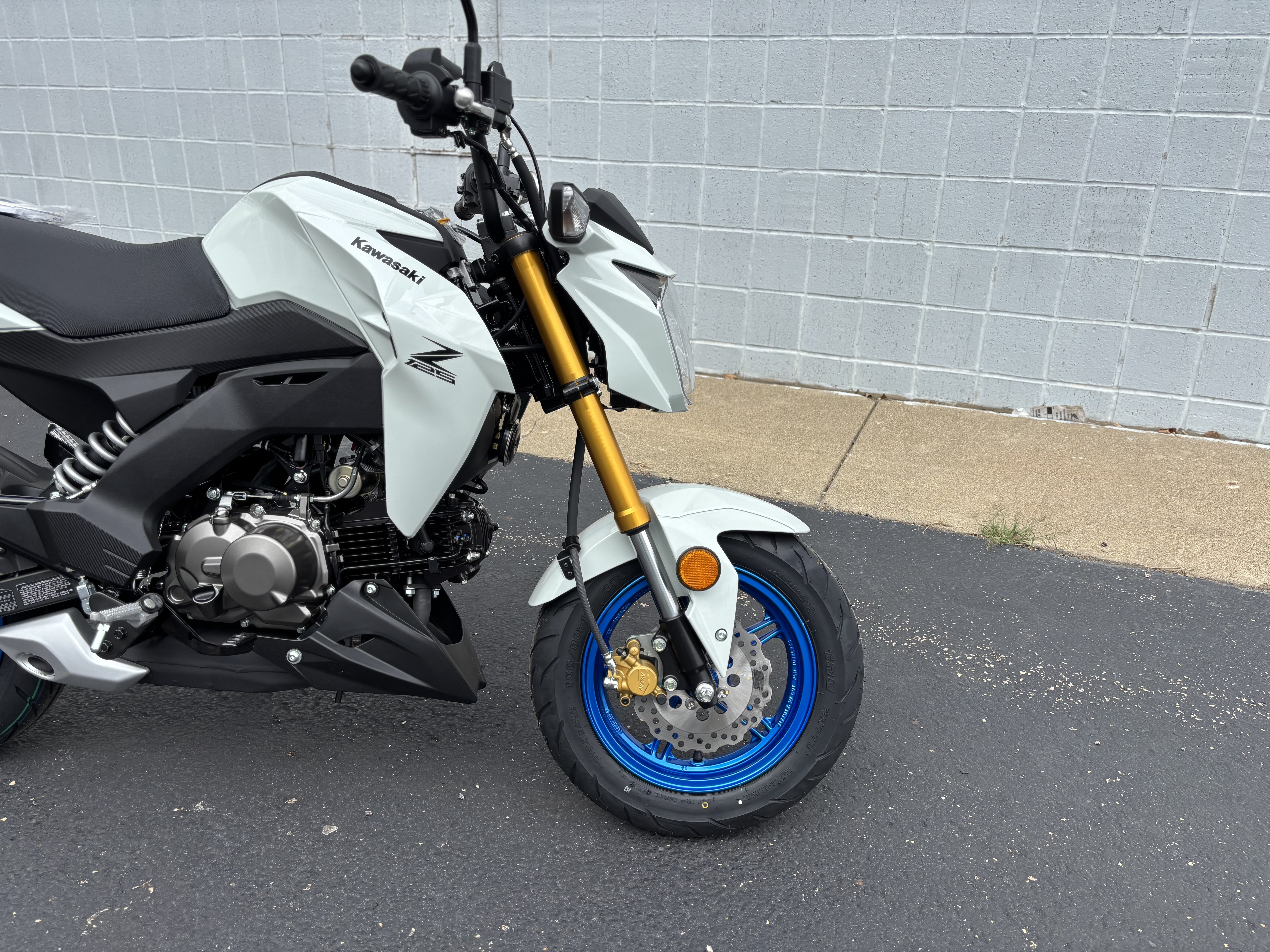 2026 Kawasaki Z125 PRO - Photo 3