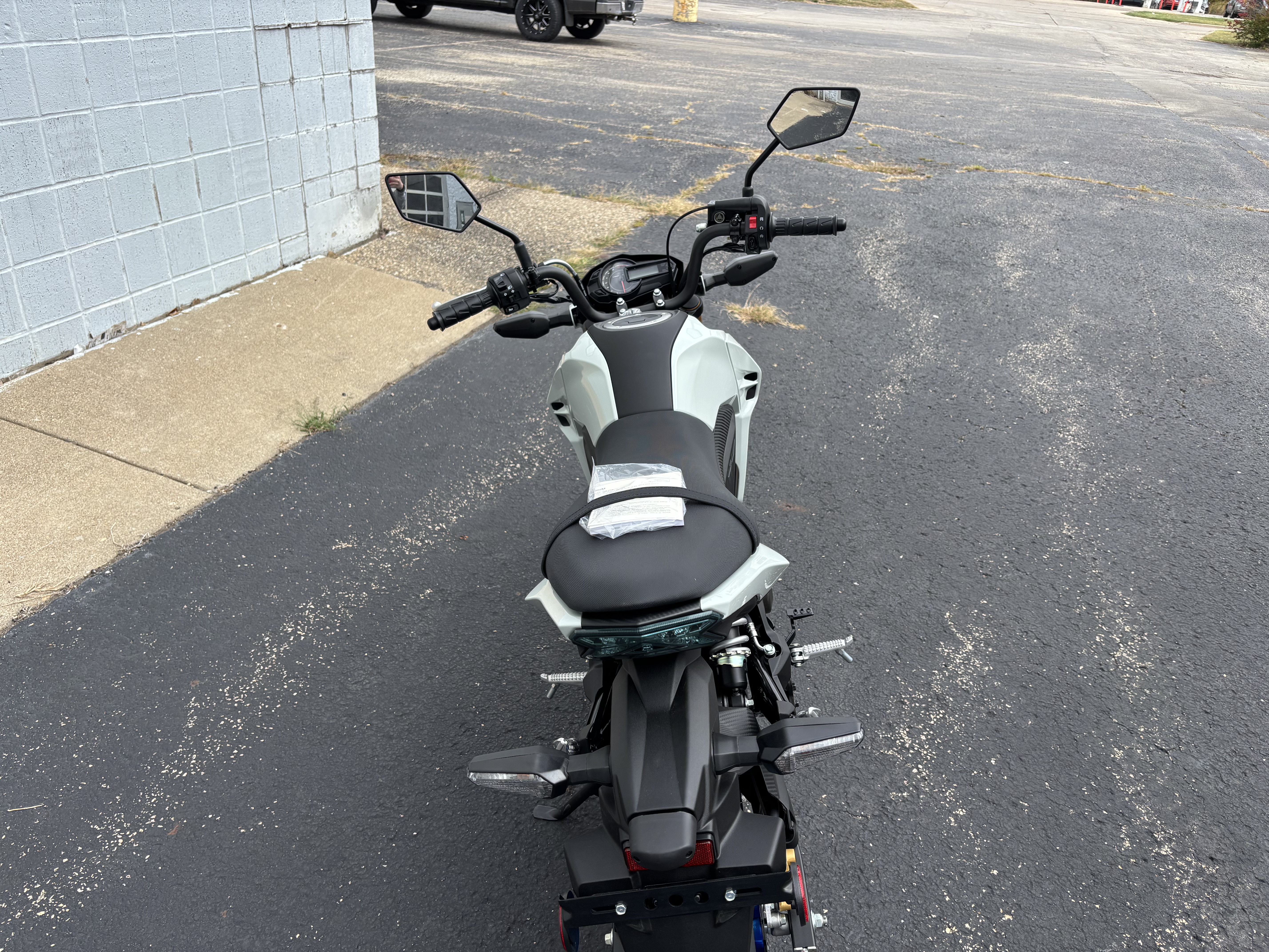 2026 Kawasaki Z125 PRO - Photo 6