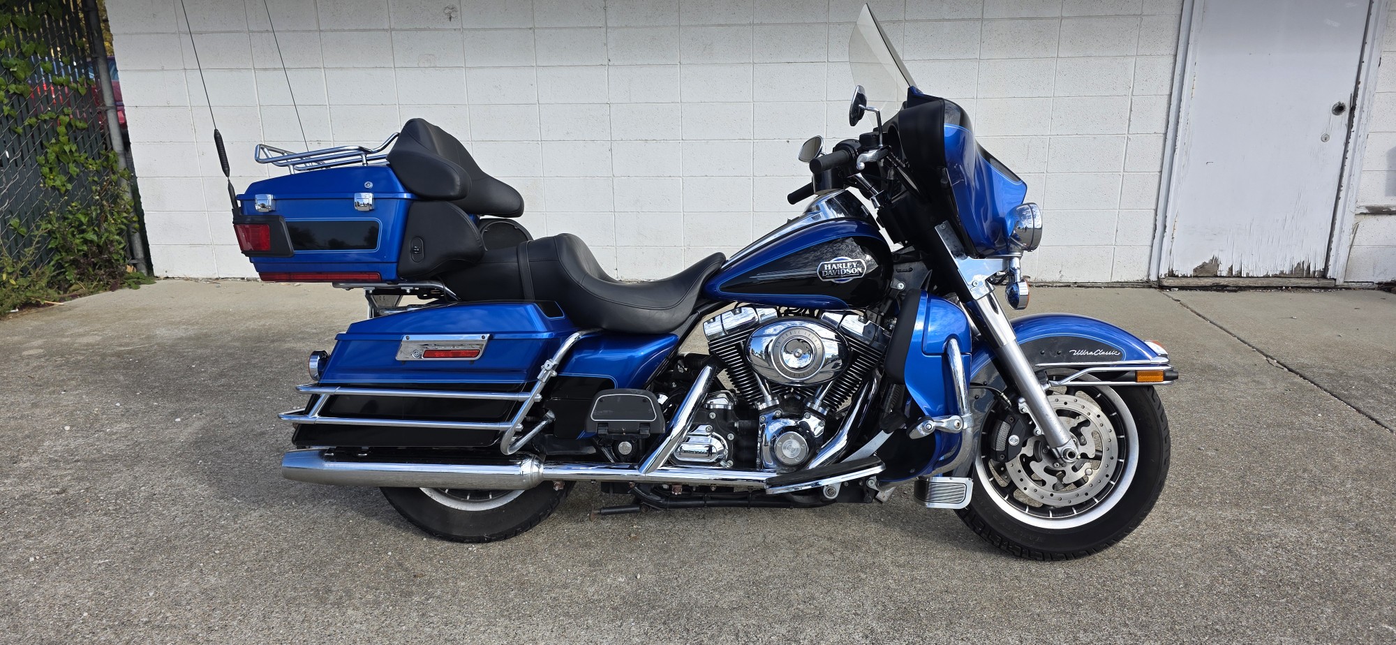 2008 Harley-Davidson® ULTRA CLASSIC ELECTRA GLIDE - Photo 2