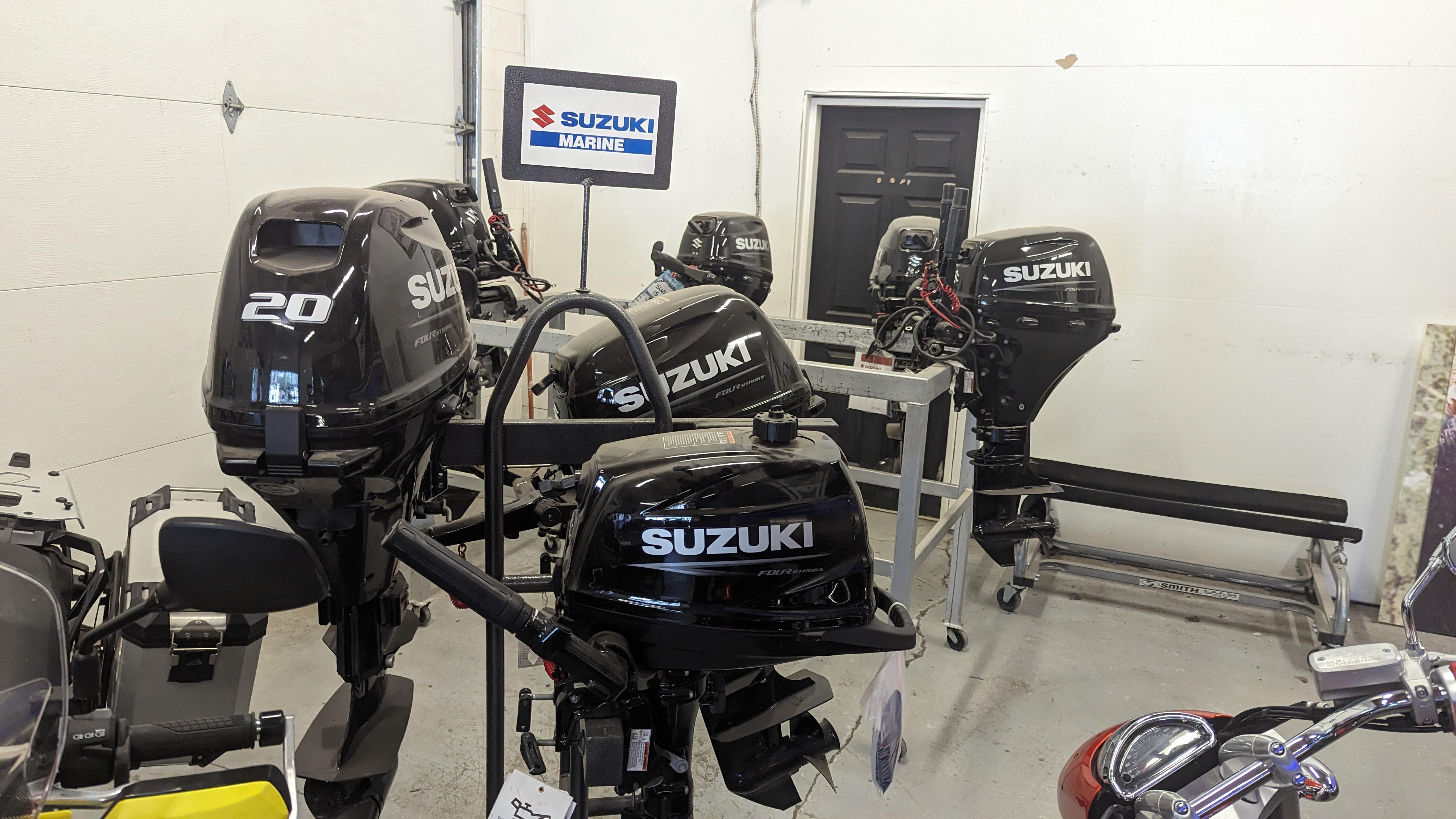 Outboard Motors Kiwis Powersports & Marine/RiverCity Cycle Kamloops, BC