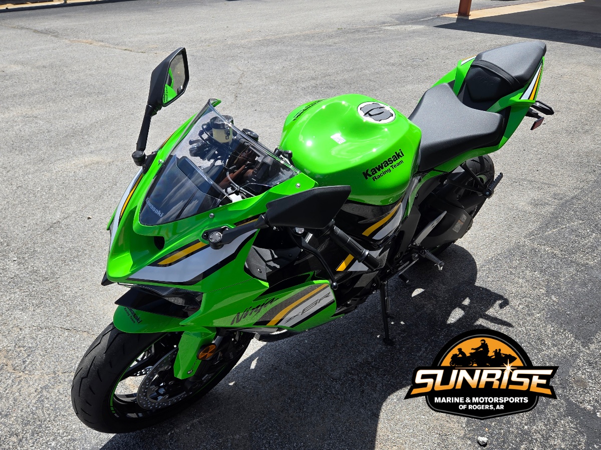 ＃k※※※※※ Street Bikes from Kawasaki and BMW Sunrise Marine