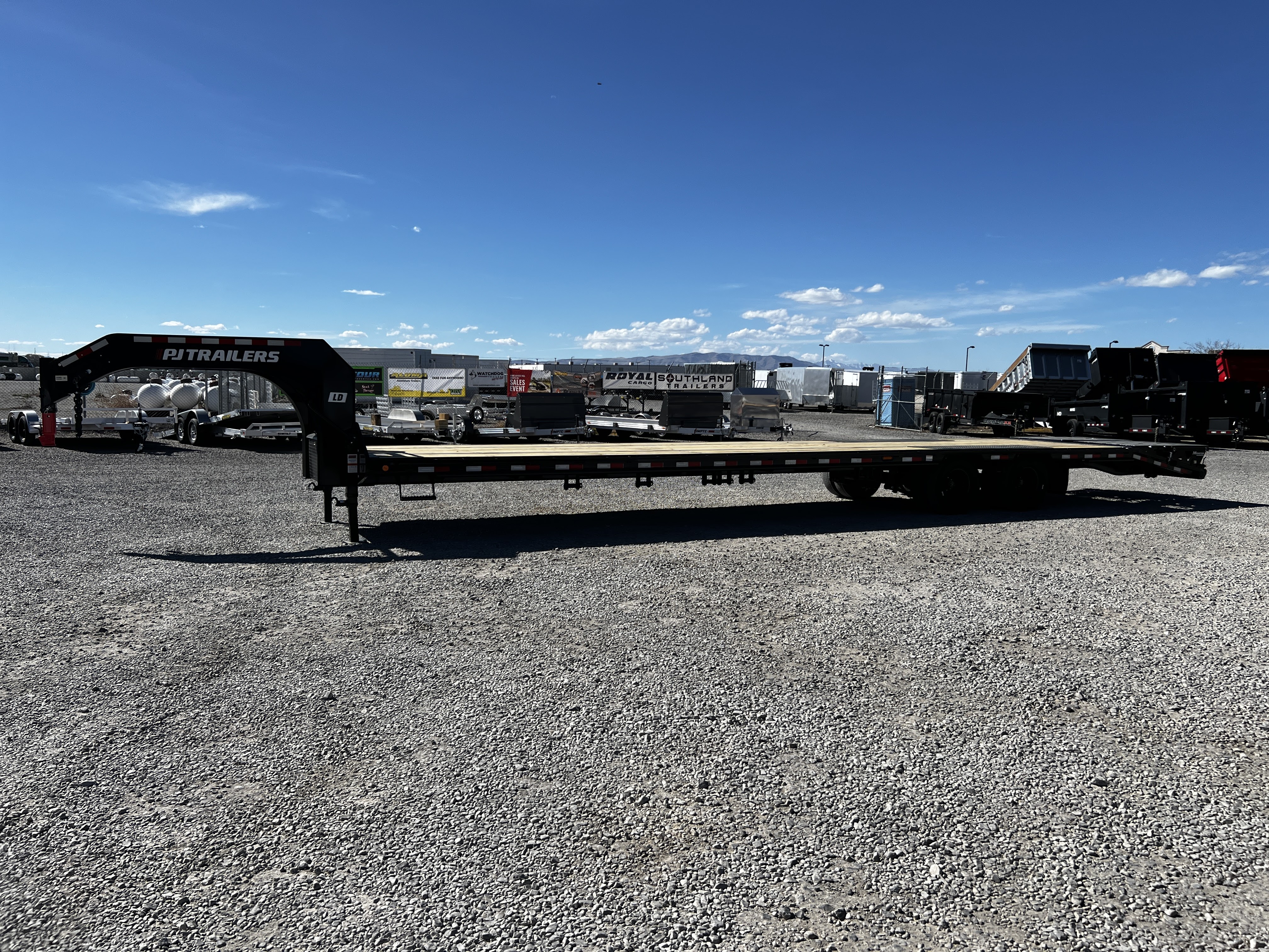 2026 8.5x40 Low-Pro Flatdeck