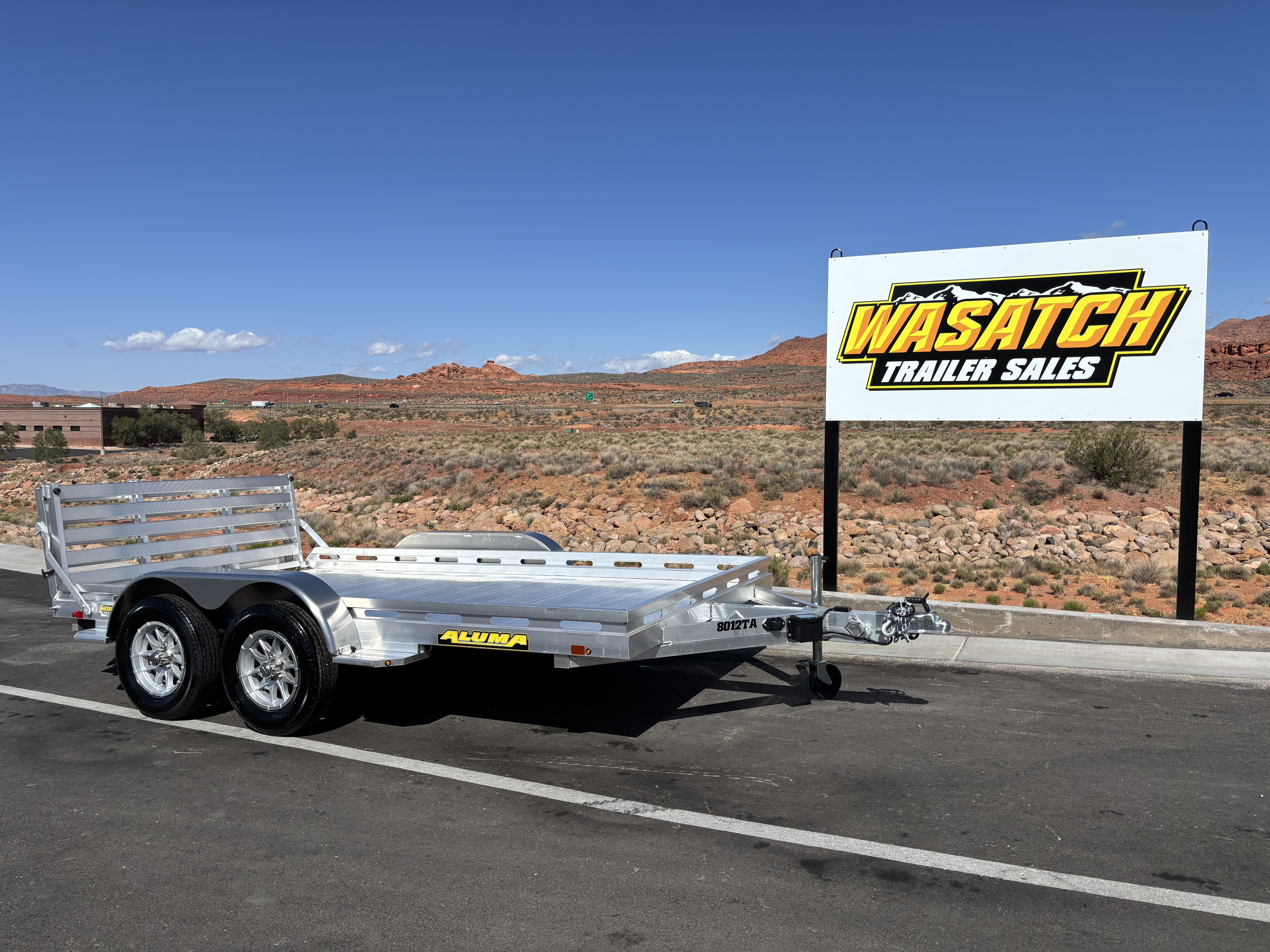 2027 Tandem Axle Bi-Fold