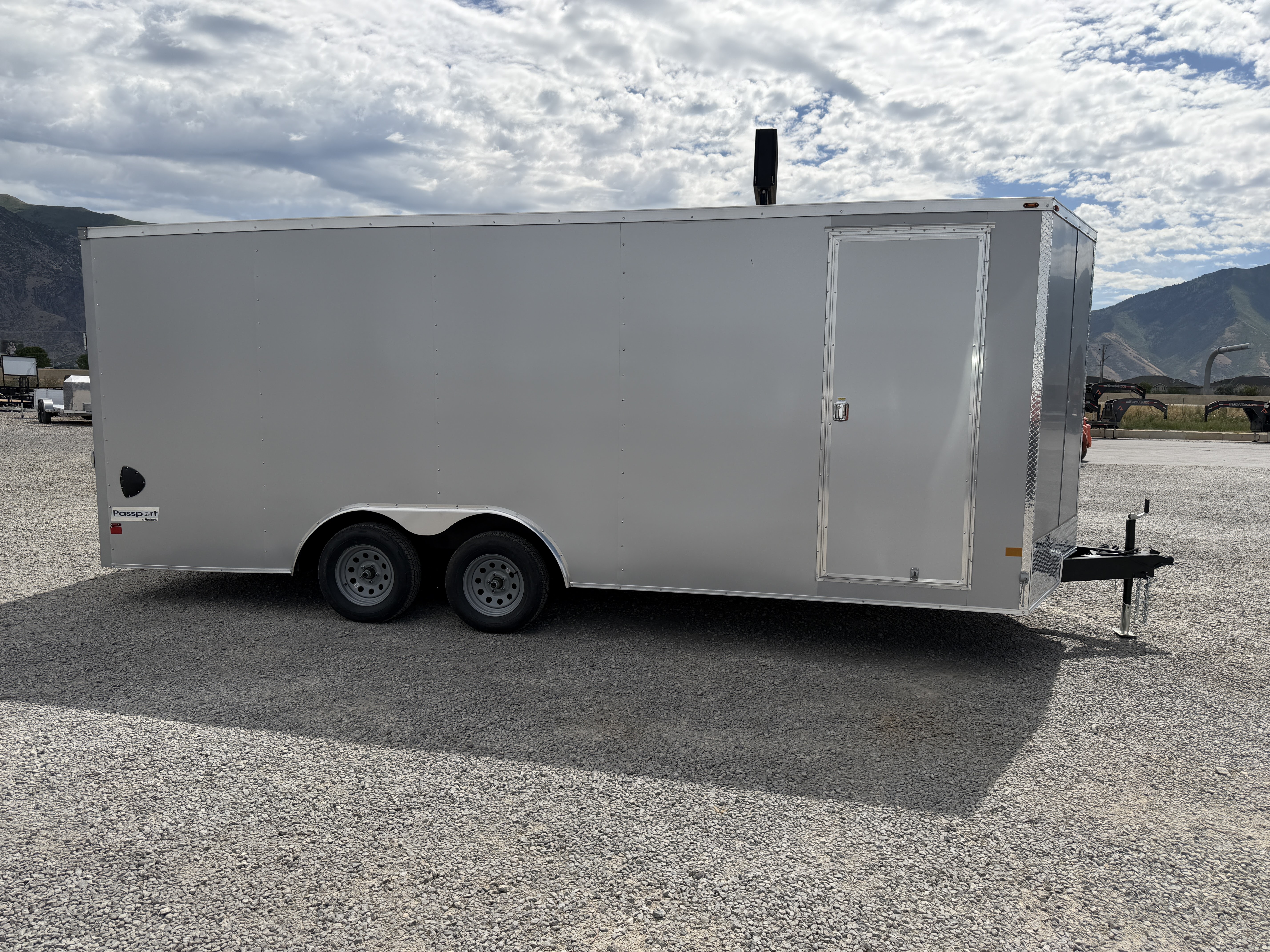 2026 8.5x20 Passport Deluxe