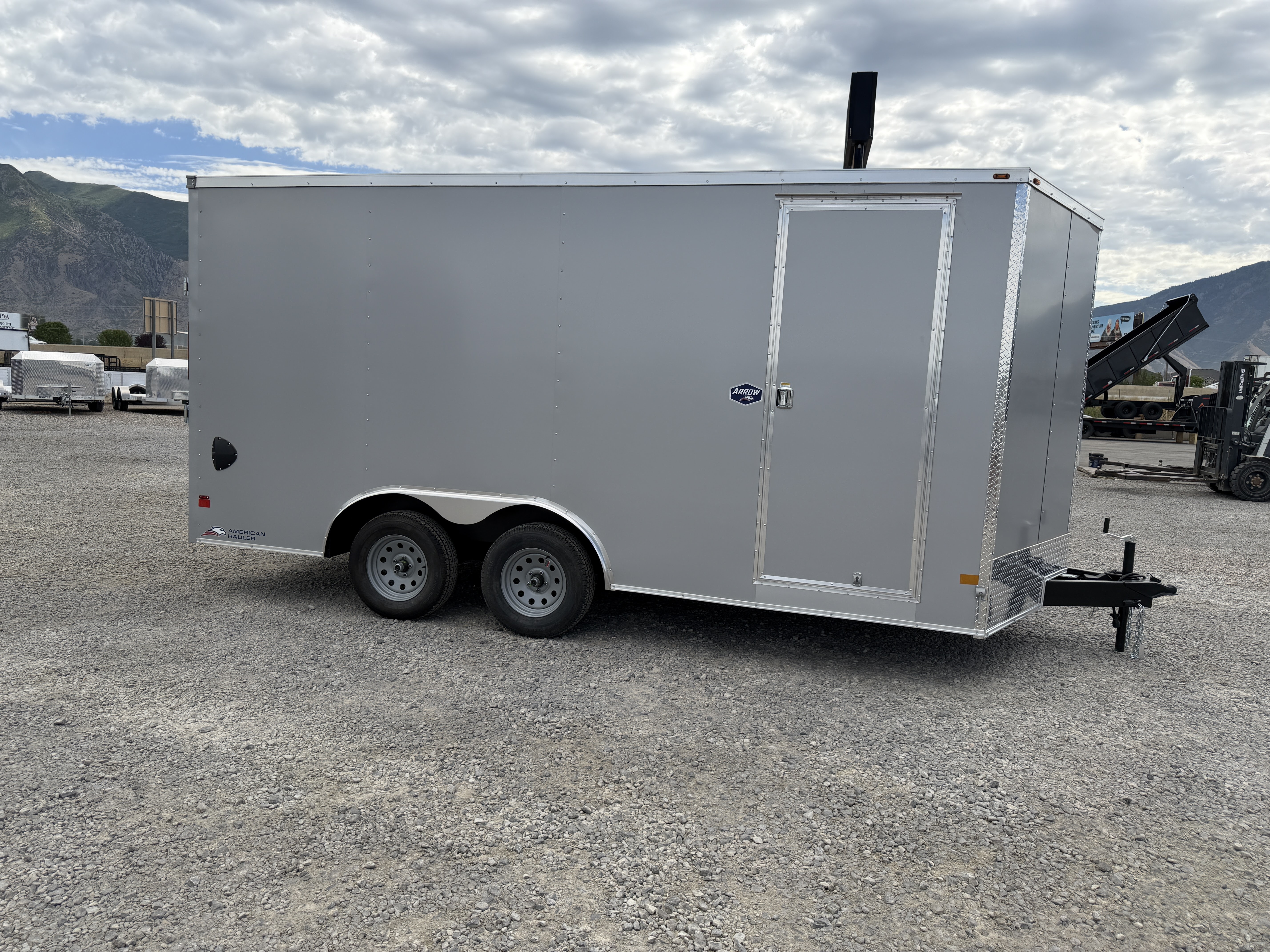 2026 8.5x16 Arrow Deluxe