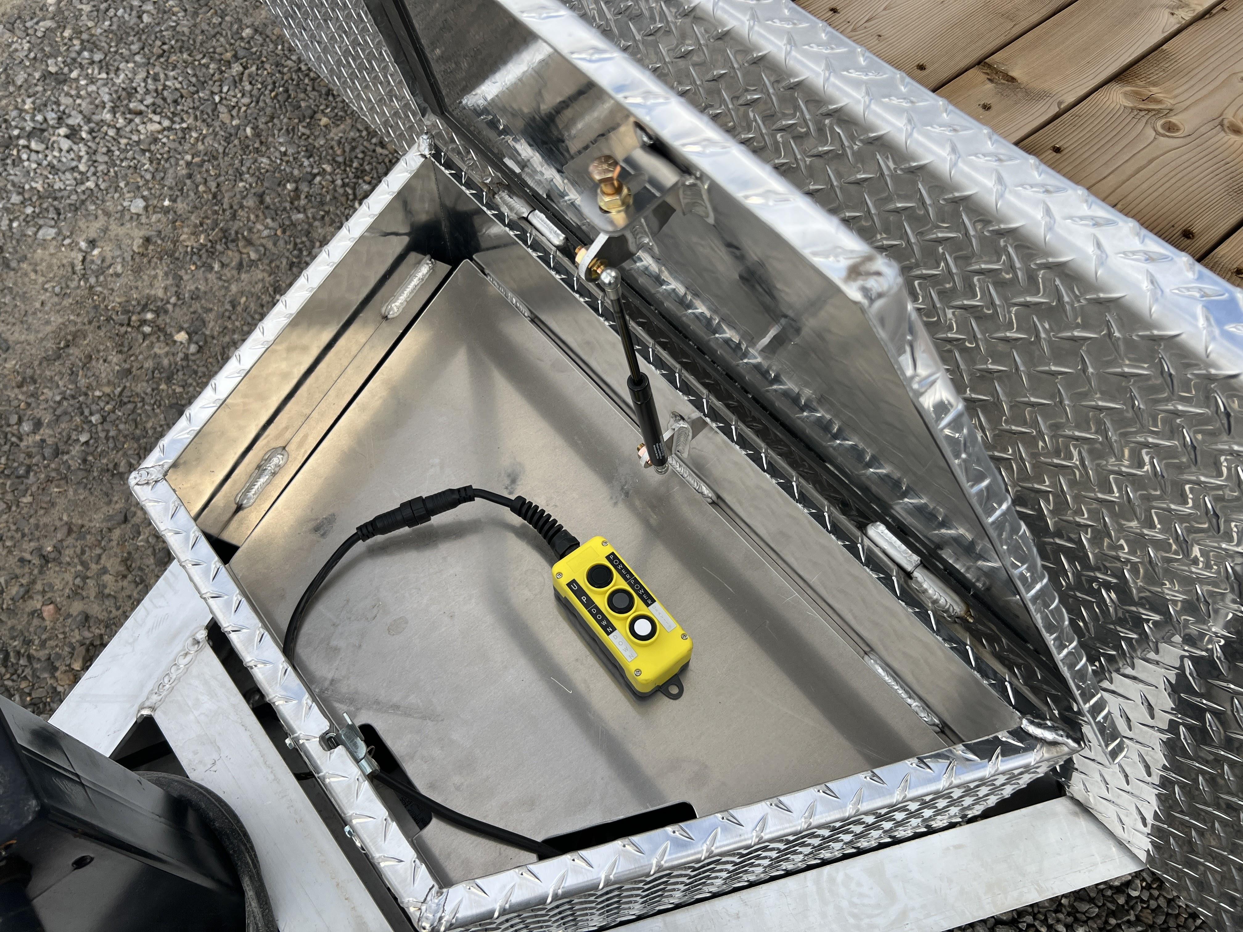 2027 8.5x22 Aluminum Deckover