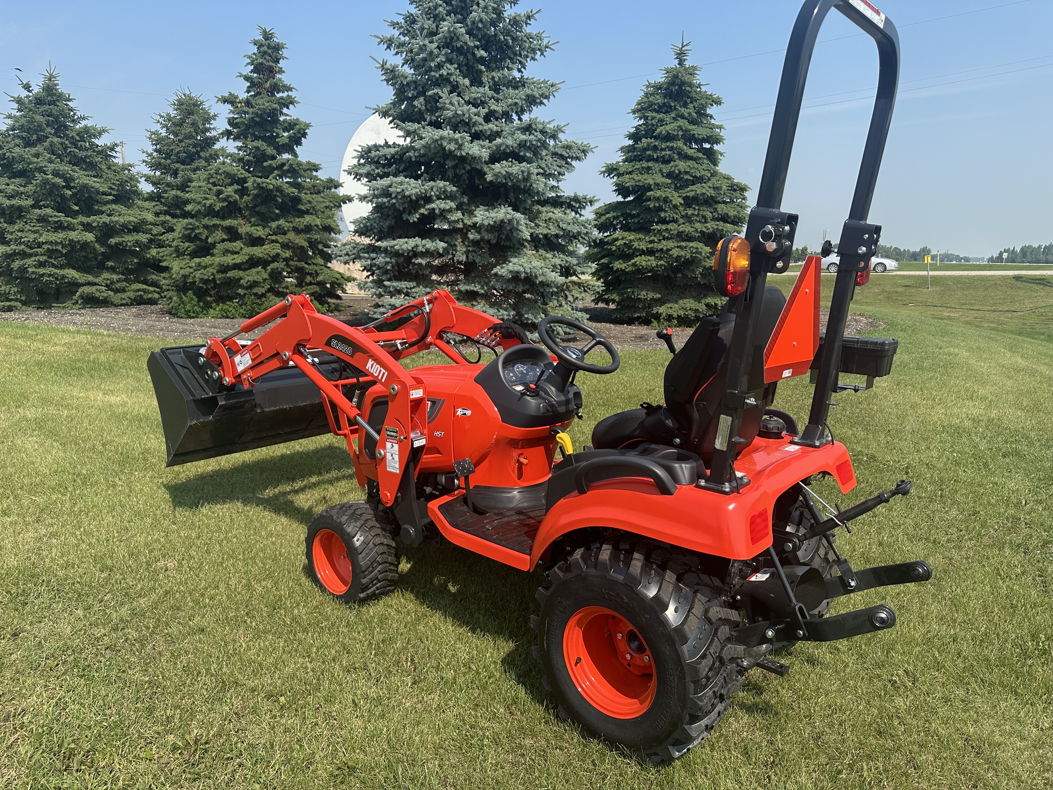 2025 KIOTI CS2220 - Photo 4